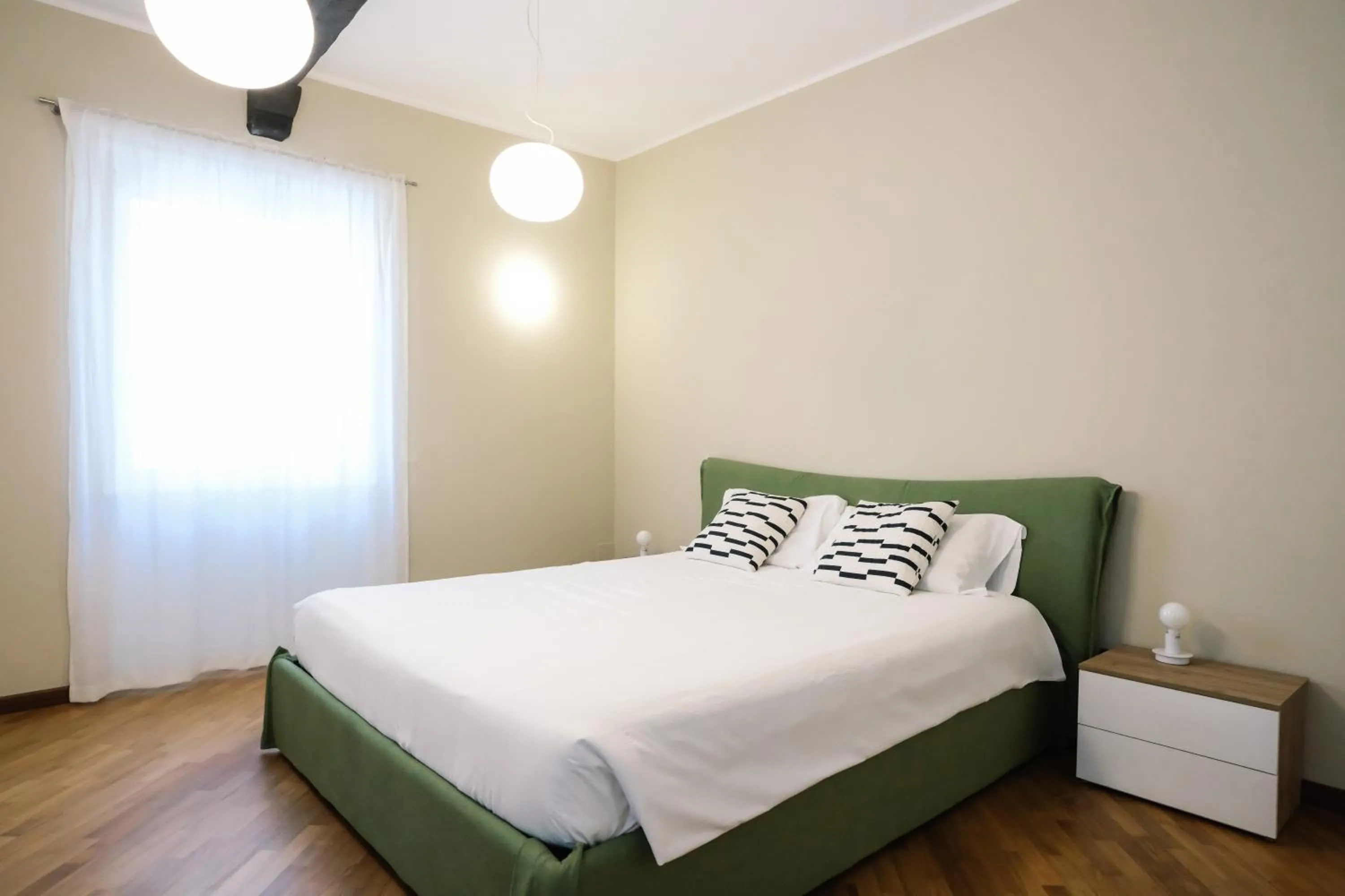 Double Room with Private Bathroom in Flora Inn, Scotti's House - Due passi in centro
