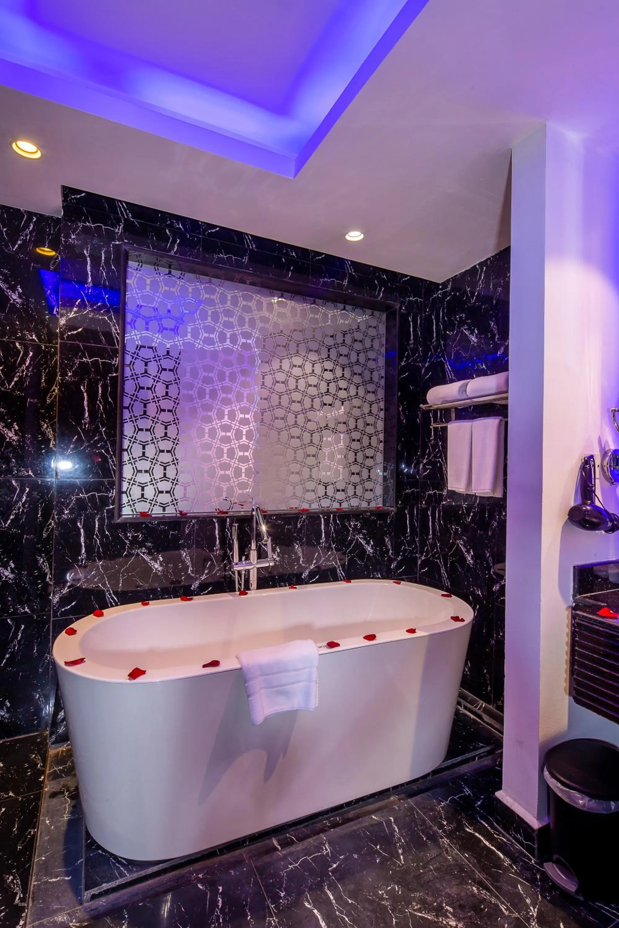 Bath in Nordic Palace and spa