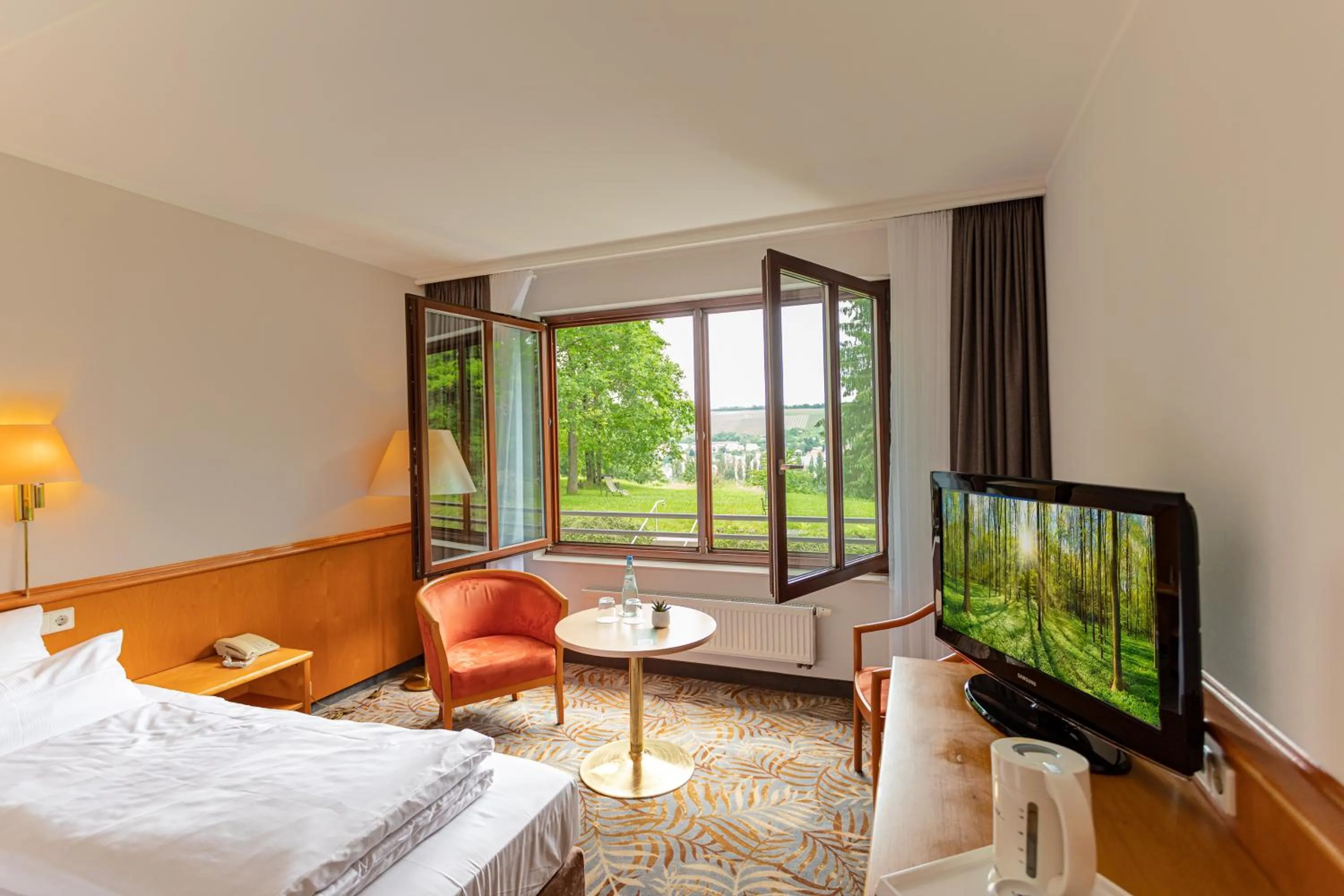 Bed in Best Western Hotel Polisina