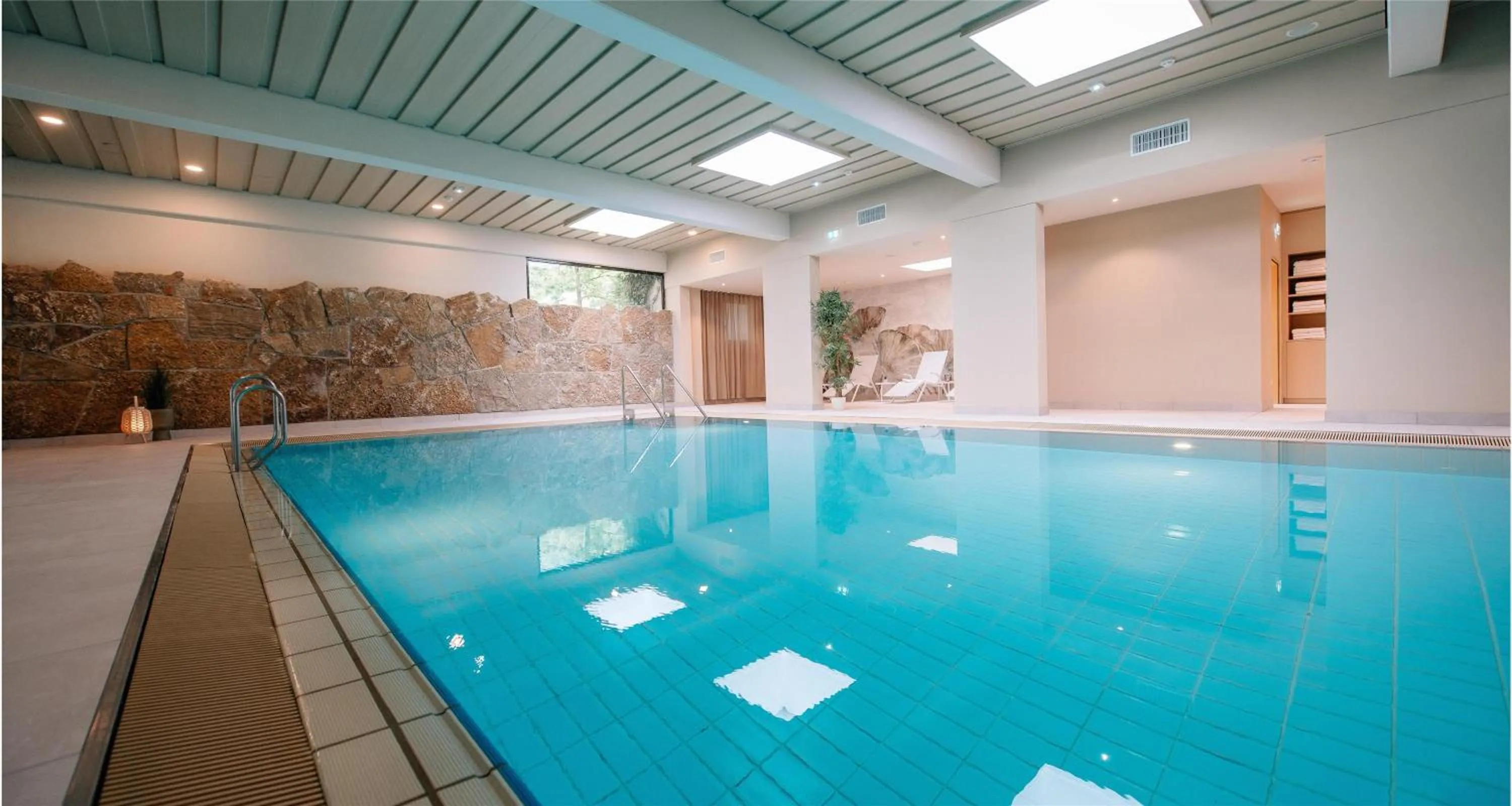 Pool view in Best Western Hotel Polisina