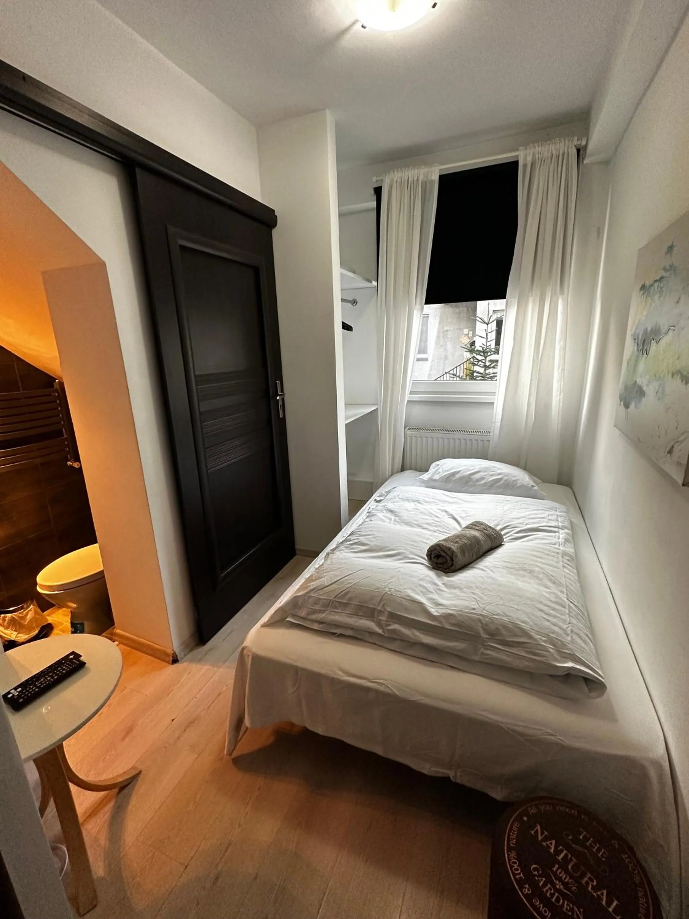 Bathroom, Bed in Pensjonat Jagoda B&B