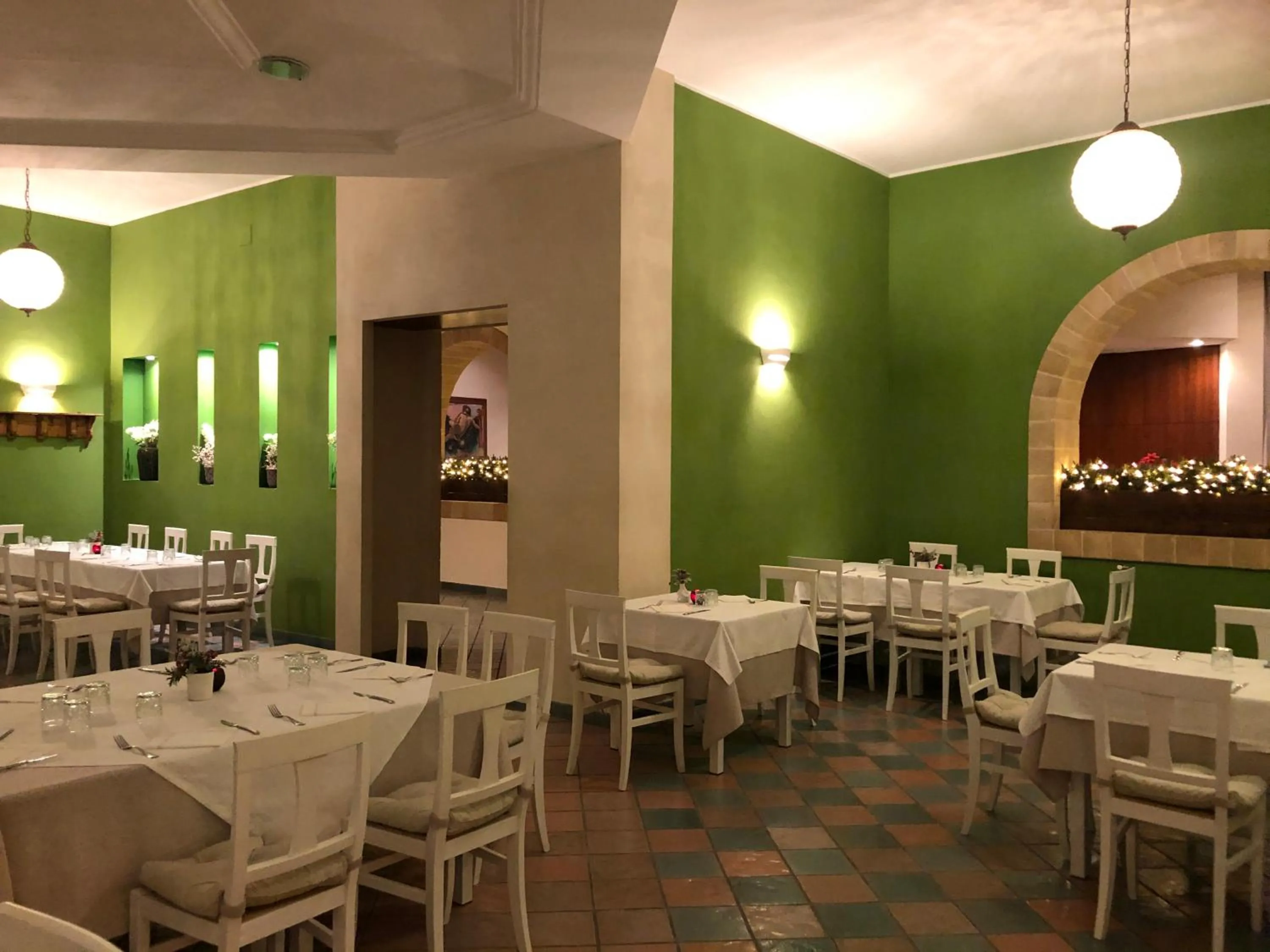 Restaurant/Places to Eat in Hotel dei Messapi