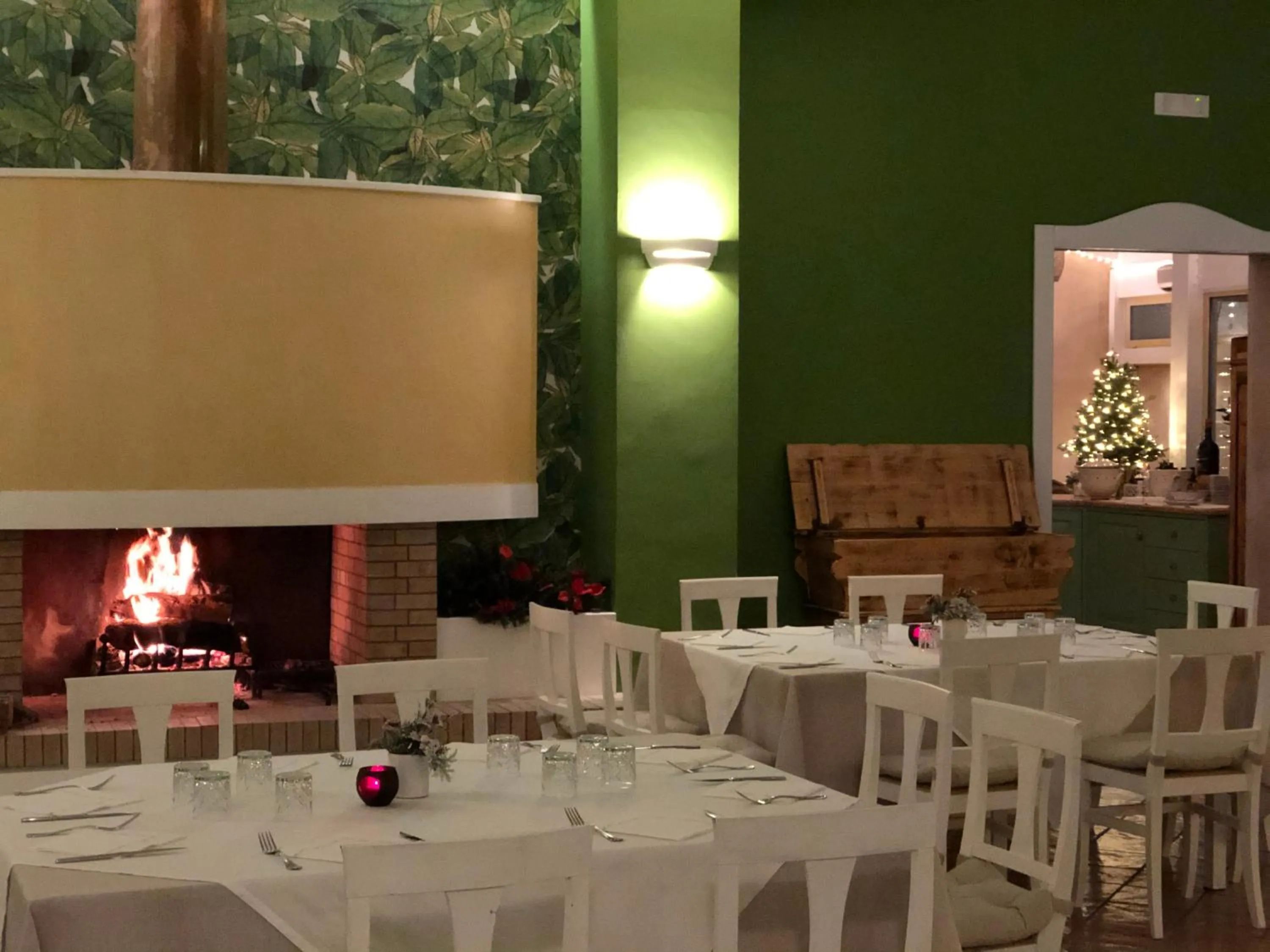 Restaurant/Places to Eat in Hotel dei Messapi