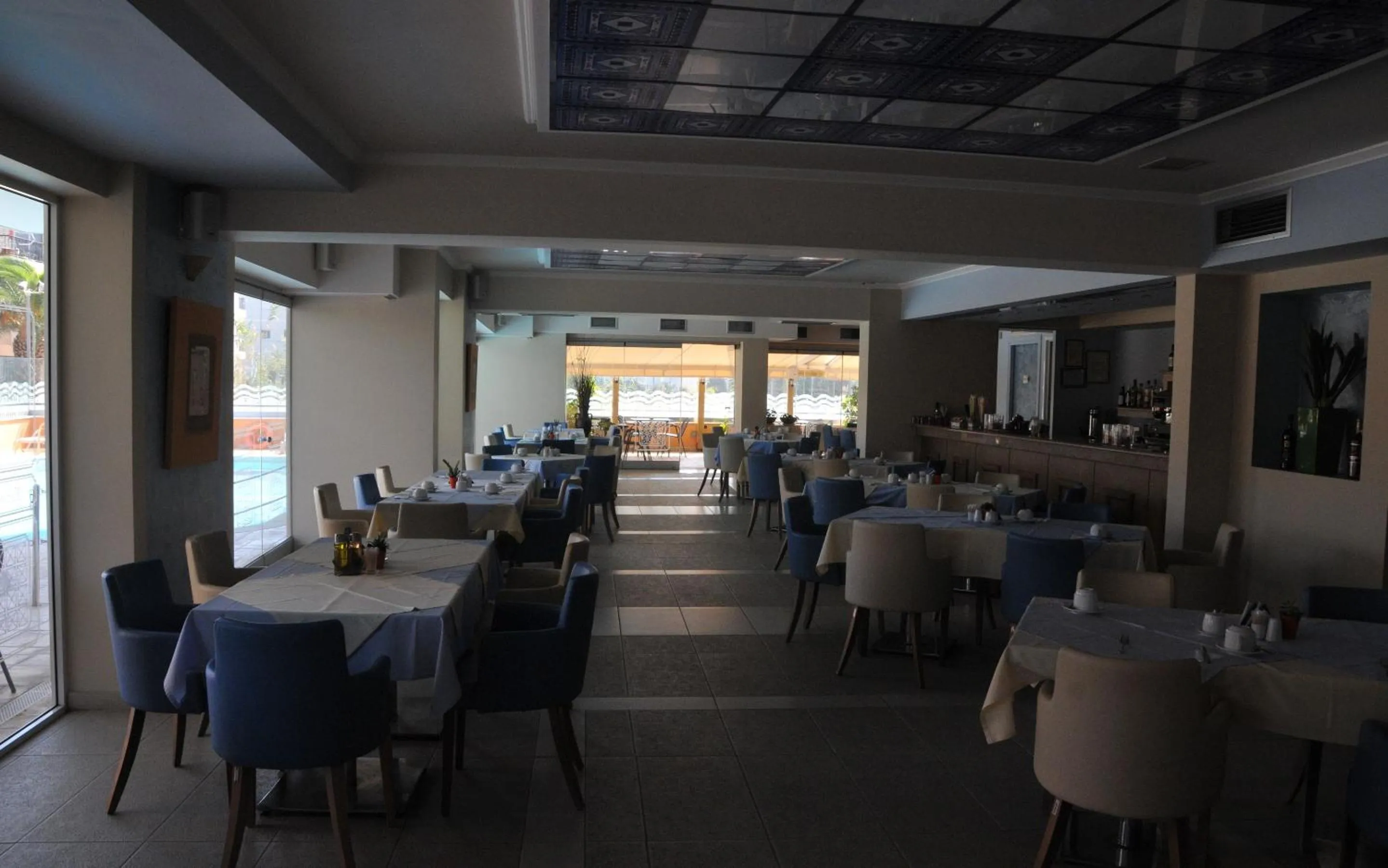 Restaurant/places to eat in Philoxenia Hotel