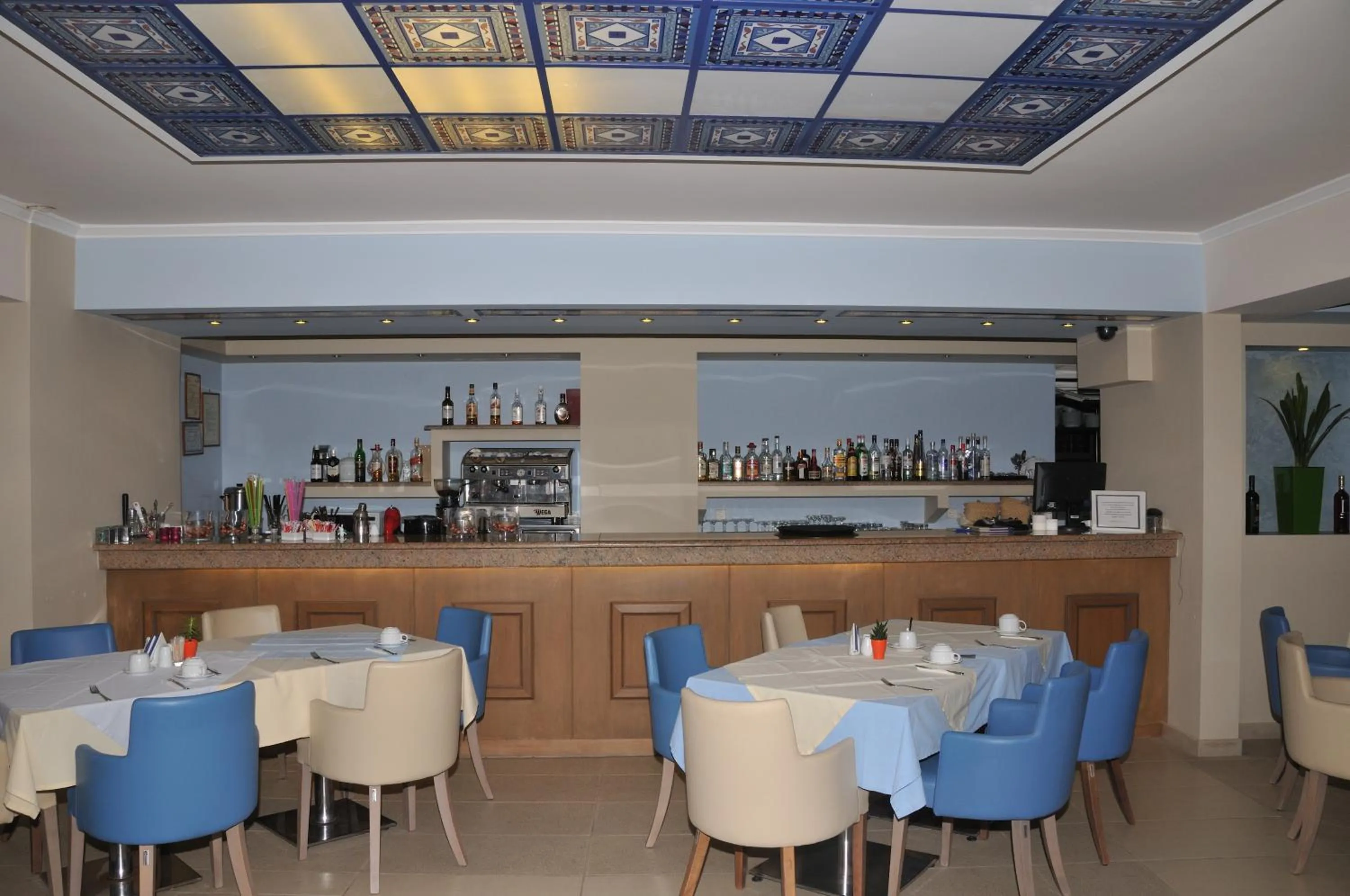 Food and drinks in Philoxenia Hotel