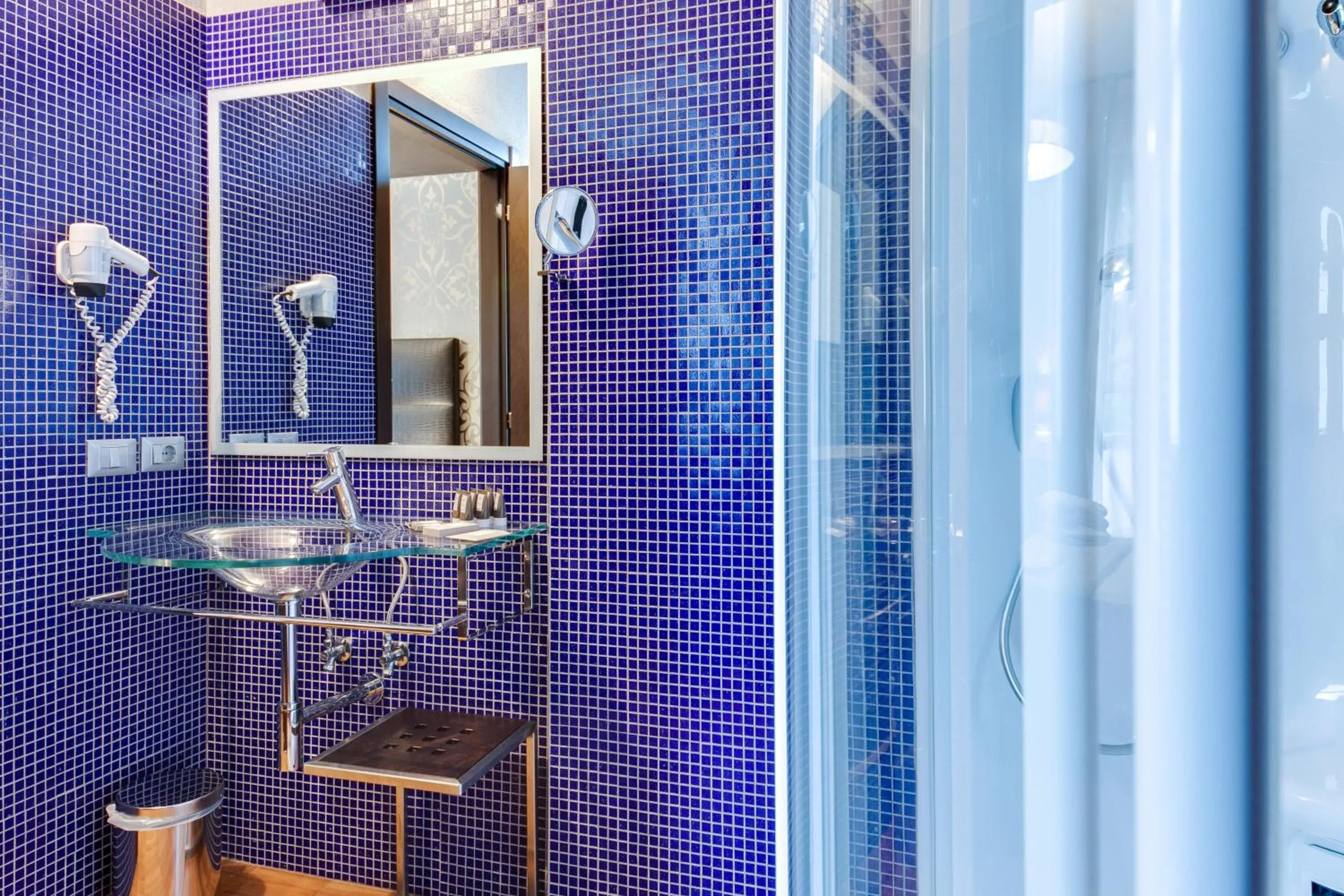 Bathroom in Atmosfere Milano Marittima