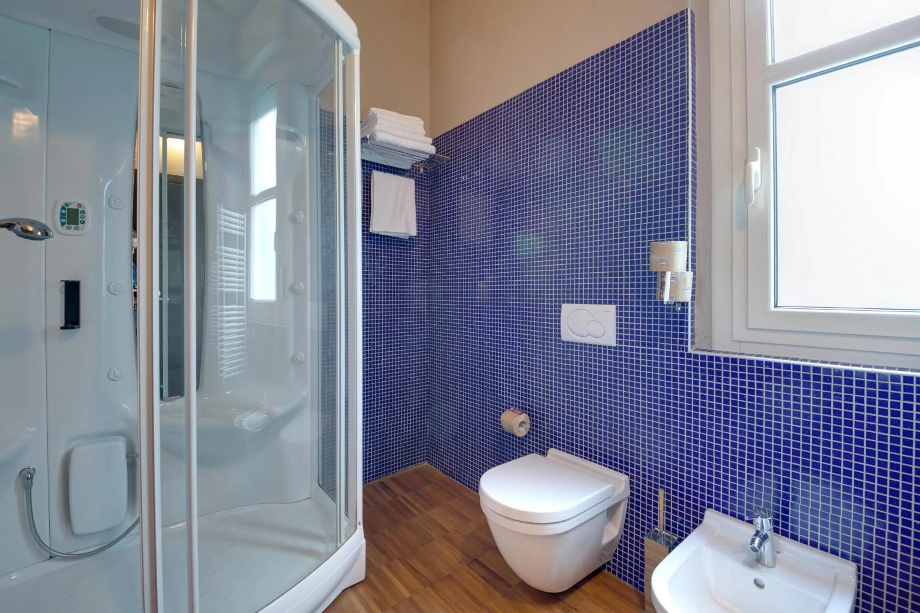 Bathroom in Atmosfere Milano Marittima