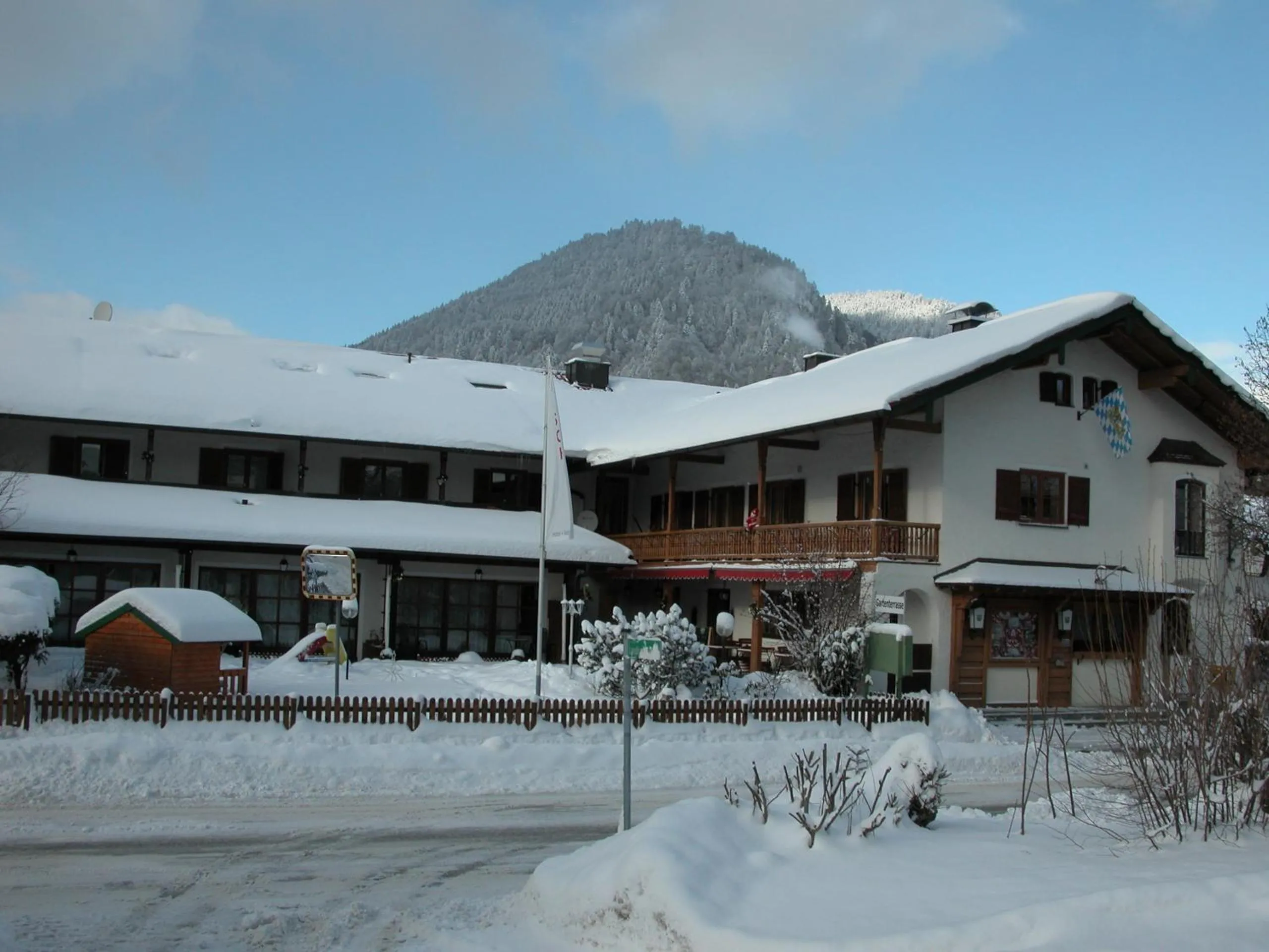 Facade/entrance in Hotel-Restaurant Zum Hirschhaus Inklusiv Chiemgaukarte