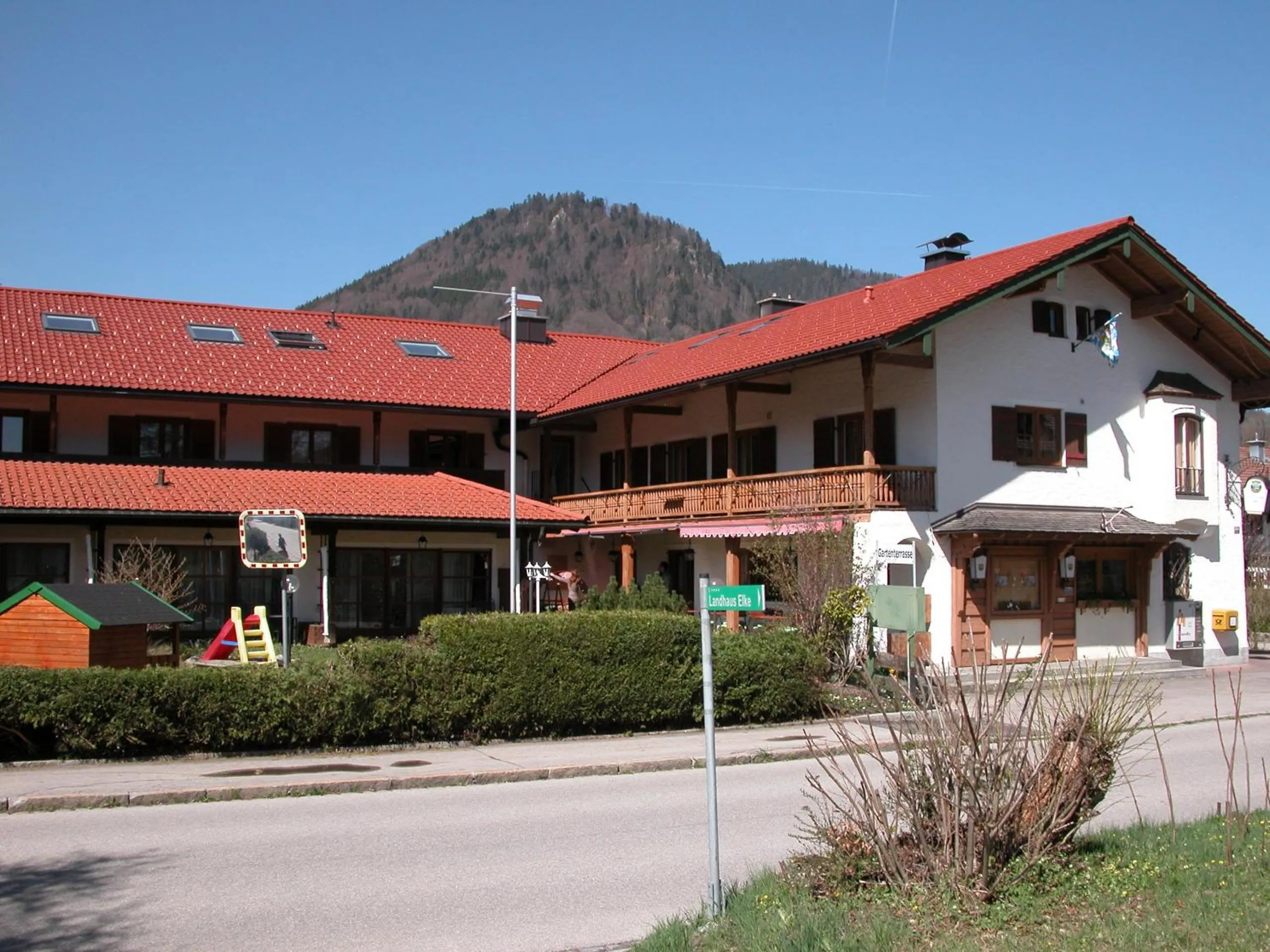 Facade/entrance in Hotel-Restaurant Zum Hirschhaus Inklusiv Chiemgaukarte