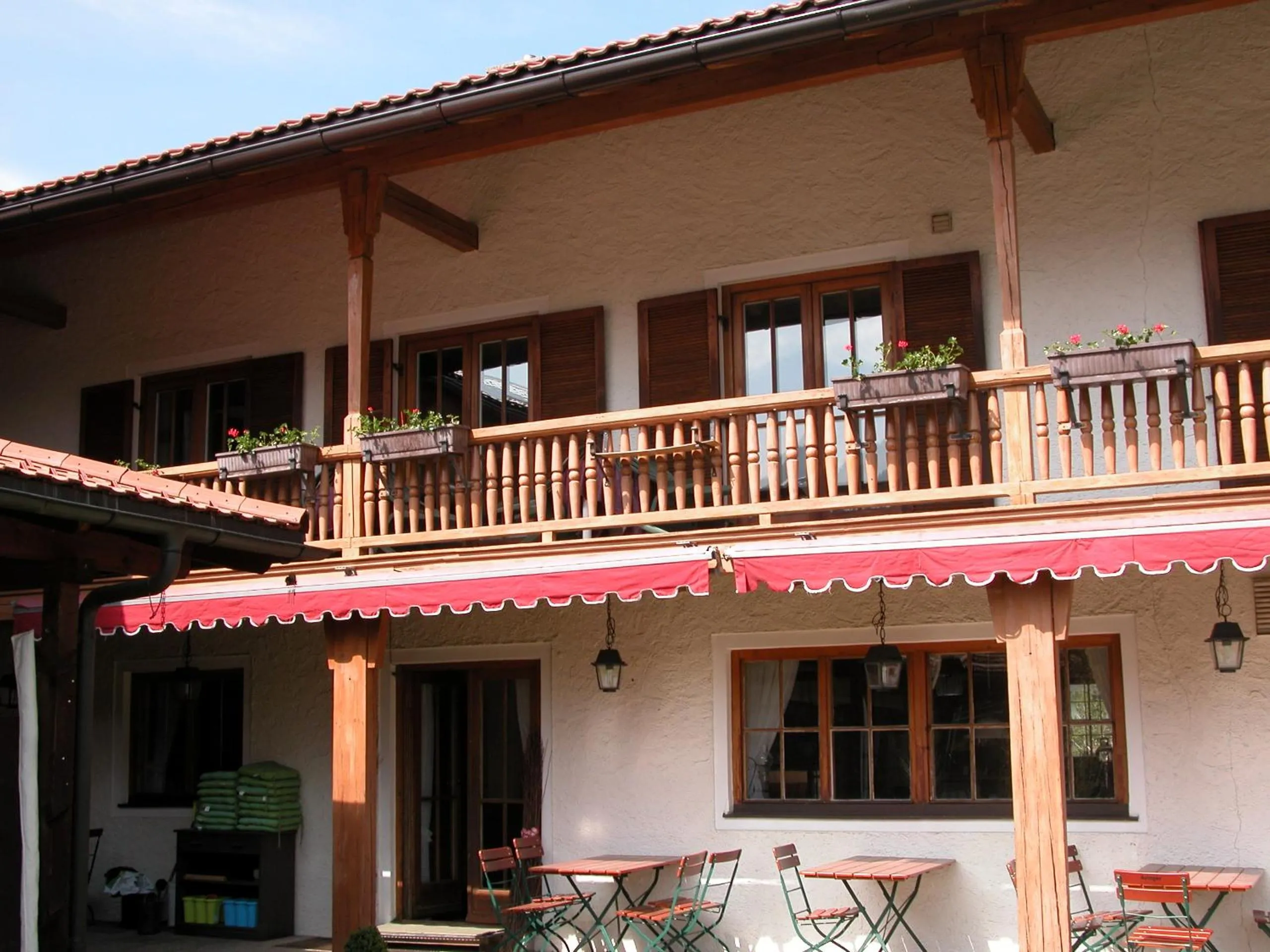 Property building in Hotel-Restaurant Zum Hirschhaus Inklusiv Chiemgaukarte