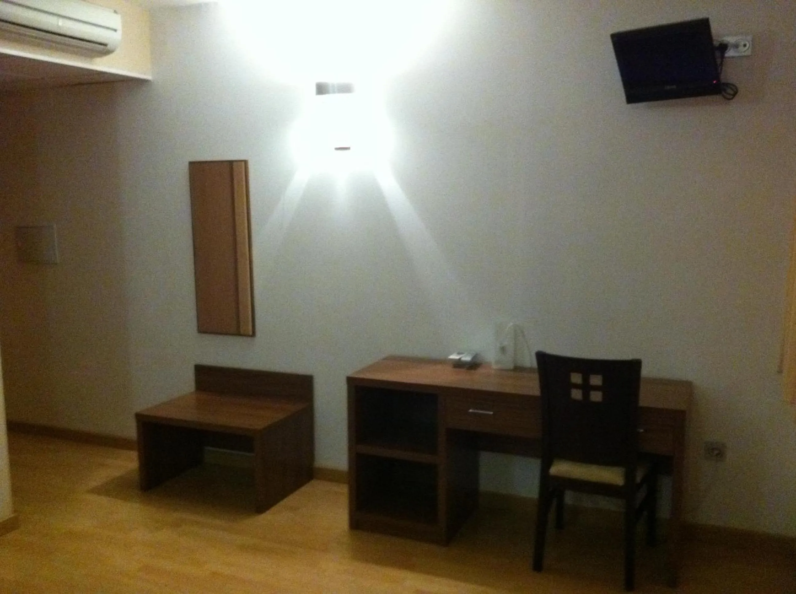 Photo of the whole room in Hotel El Cruce Moraleda