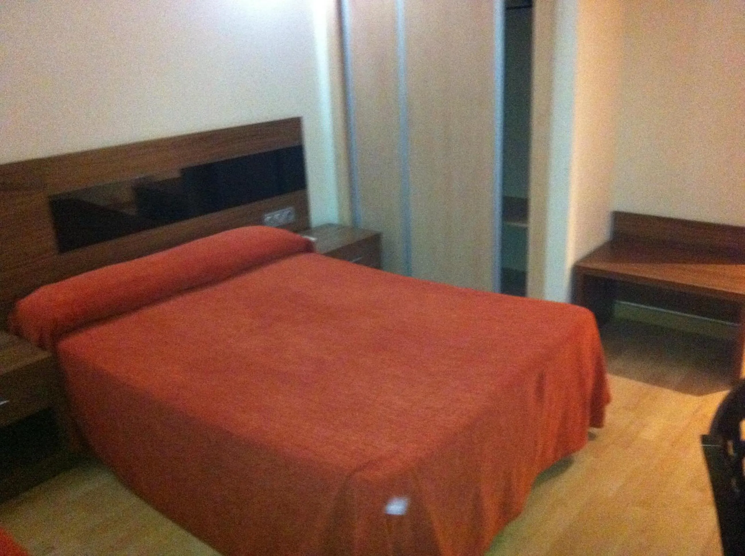 Photo of the whole room, Bed in Hotel El Cruce Moraleda