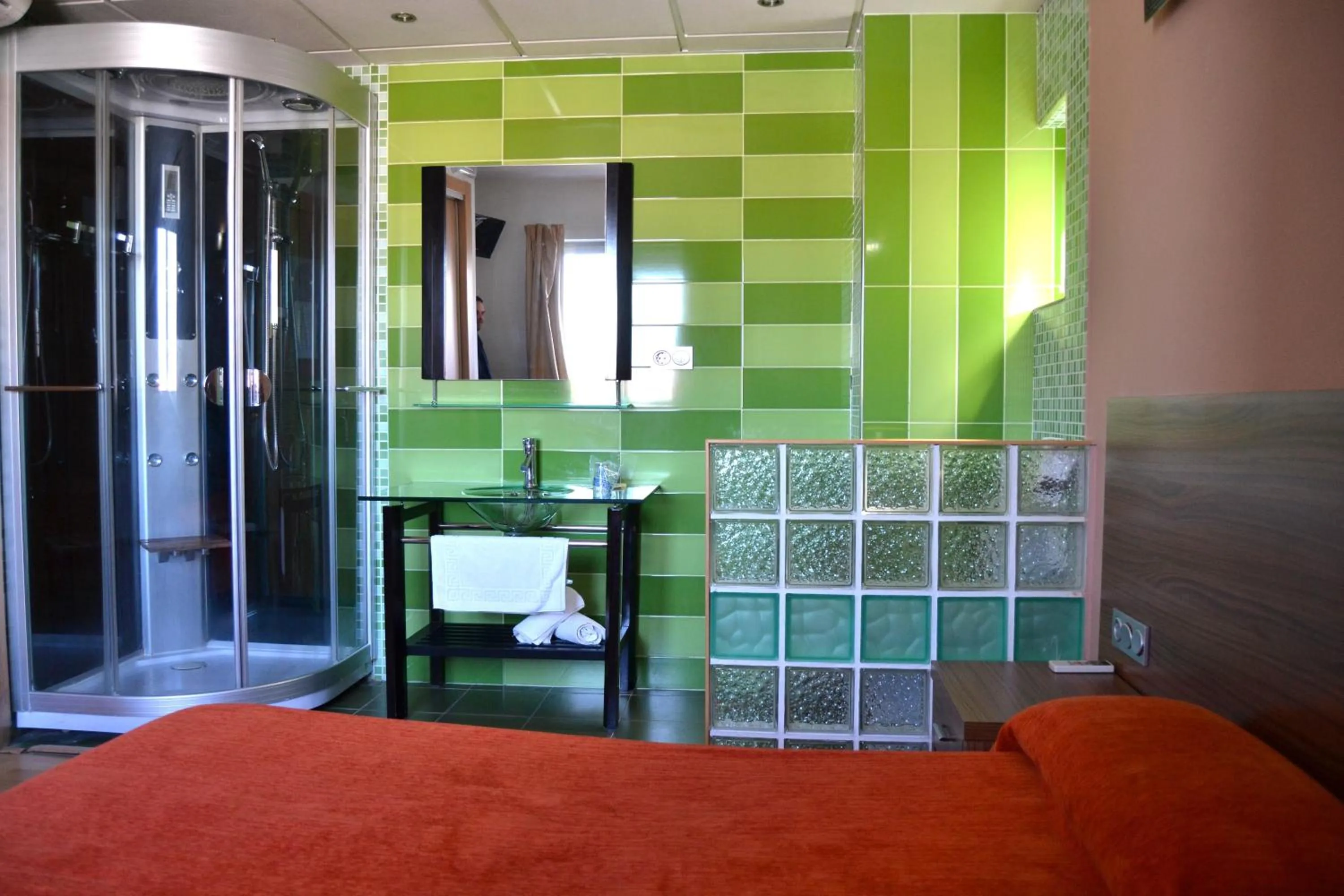 Bed in Hotel El Cruce Moraleda