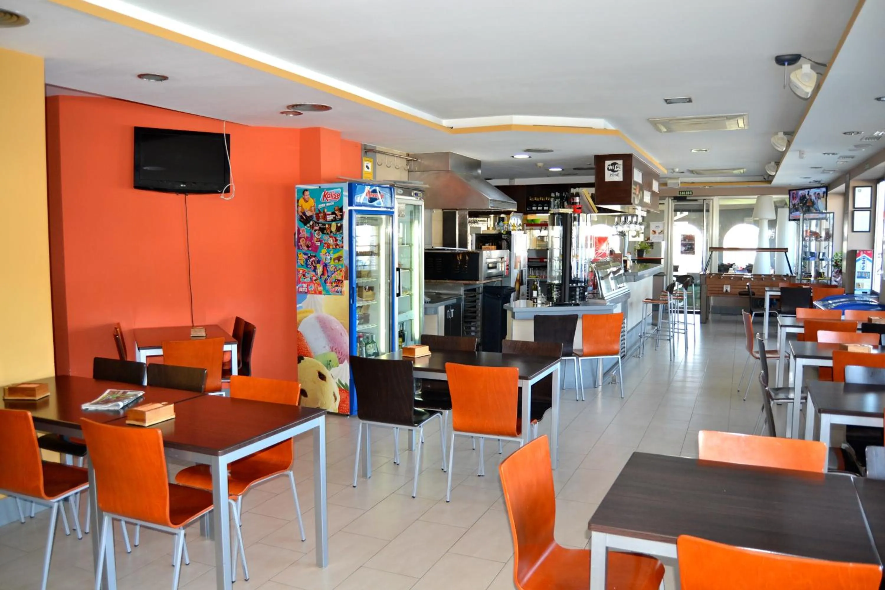 Lounge or bar in Hotel El Cruce Moraleda