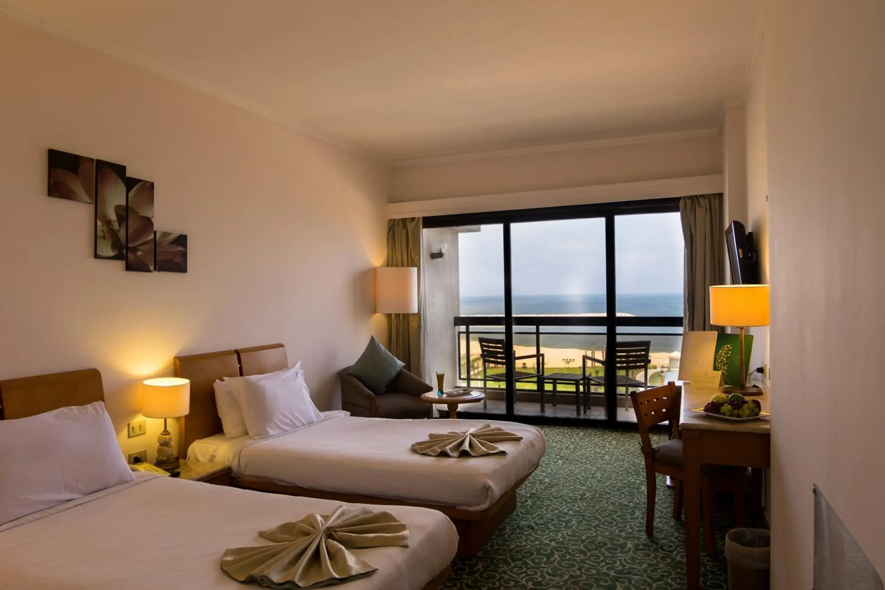 Balcony/Terrace, Bed in Plaza Hotel Alexandria Balcony/Terrace, Bed in Plaza Hotel Alexandria