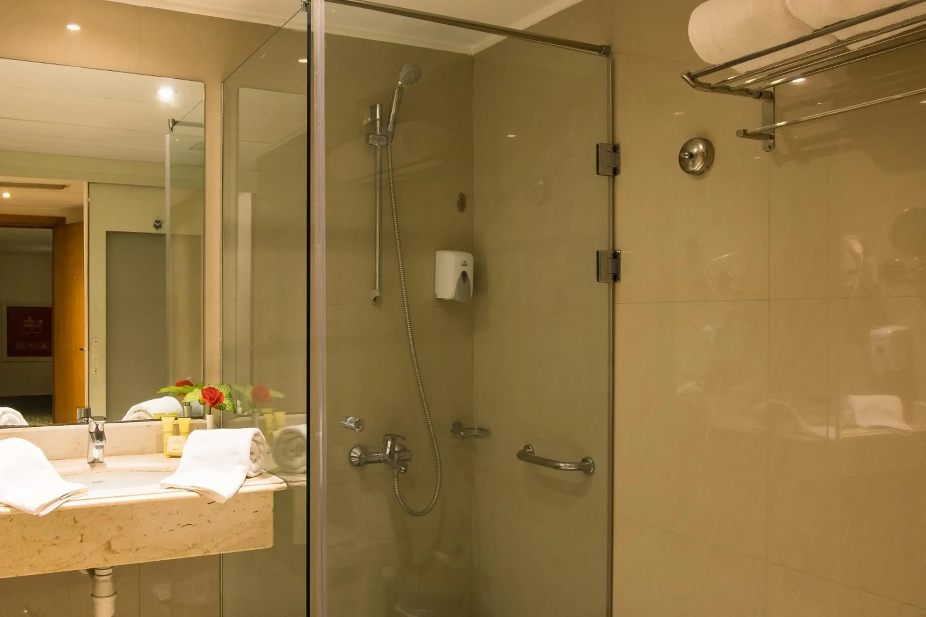 Bathroom in Plaza Hotel Alexandria Bathroom in Plaza Hotel Alexandria