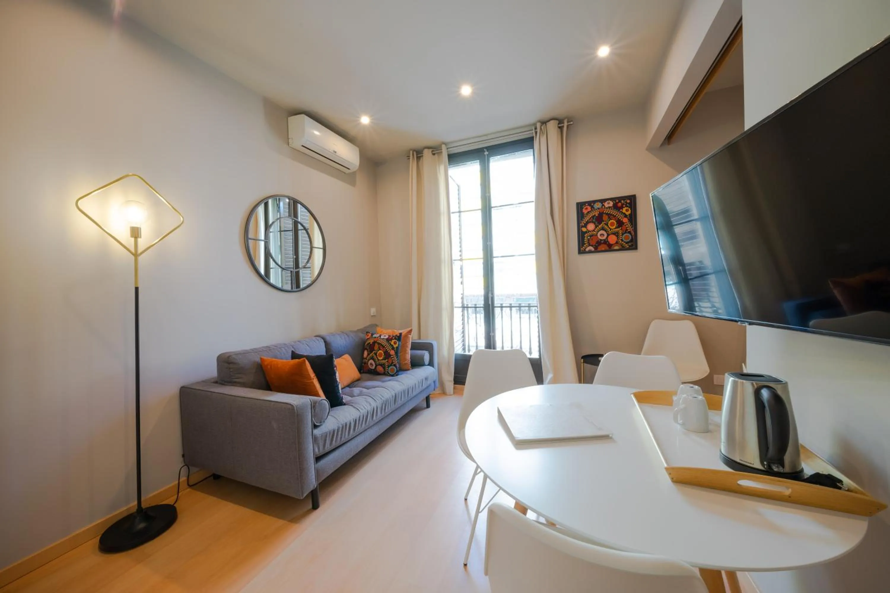 Living room in Bonavista Apartments - Eixample