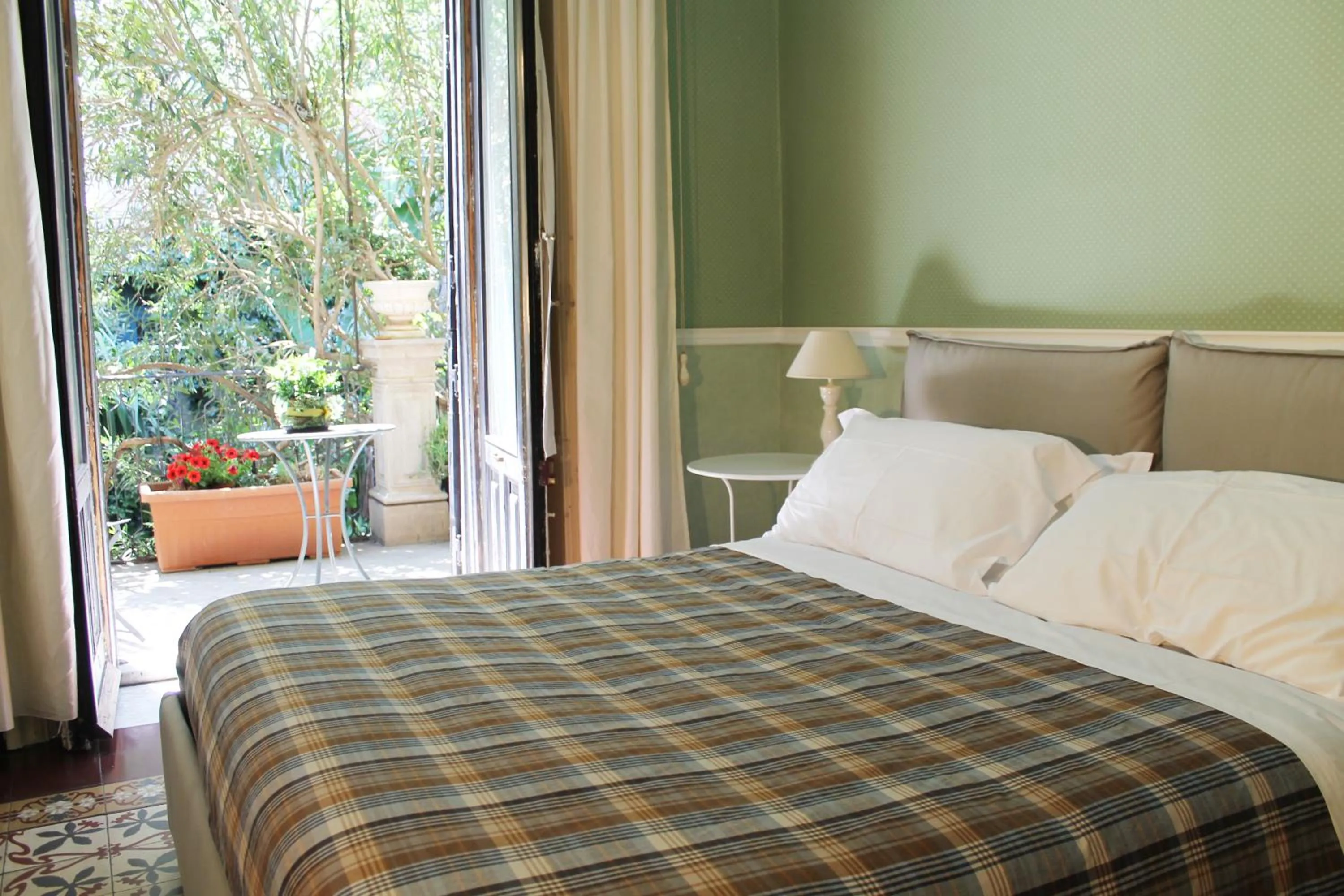 Bed in Inn The Garden