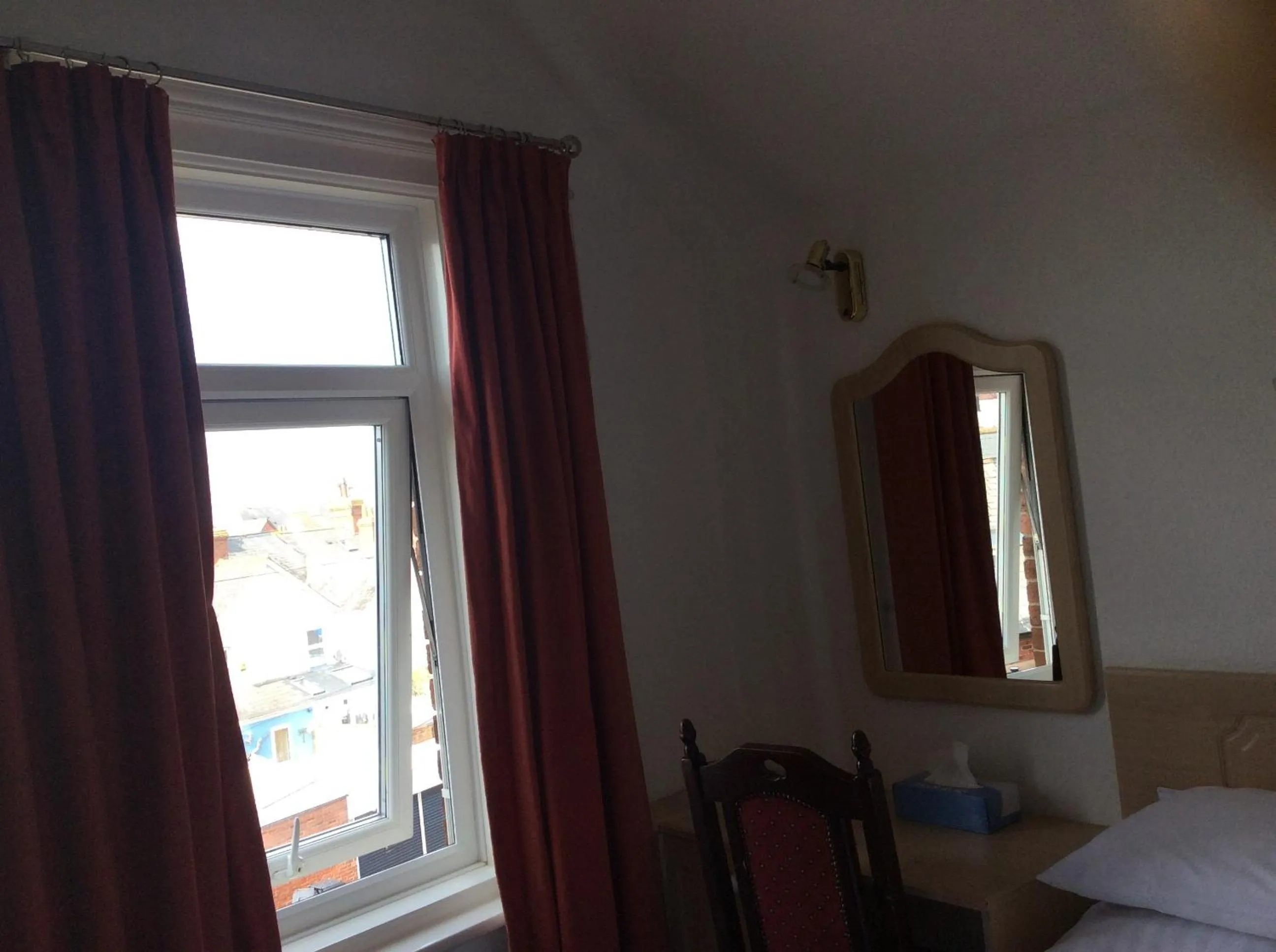 Day, Bed in Ash Hotel B&B