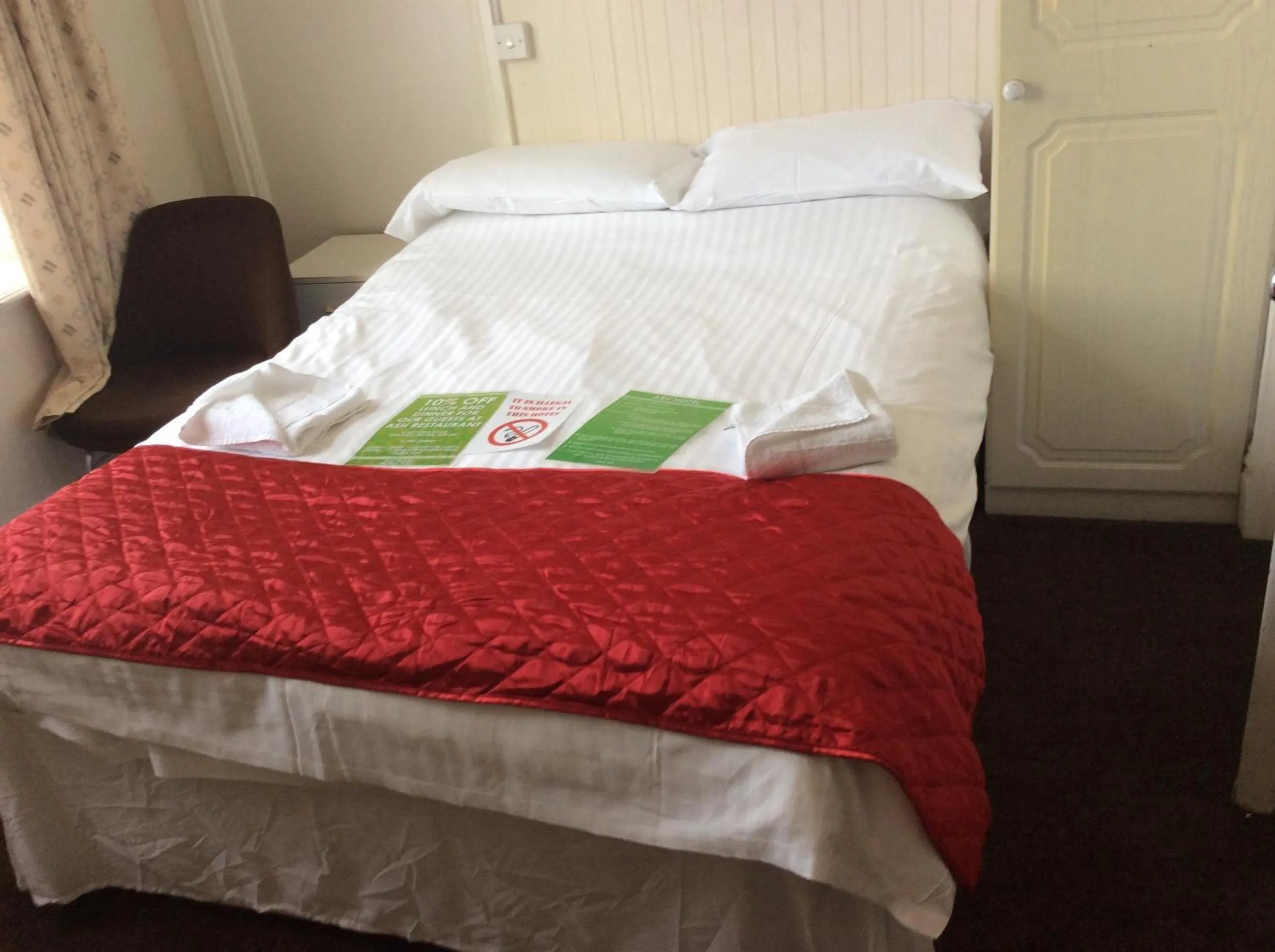 Bed in Ash Hotel B&B