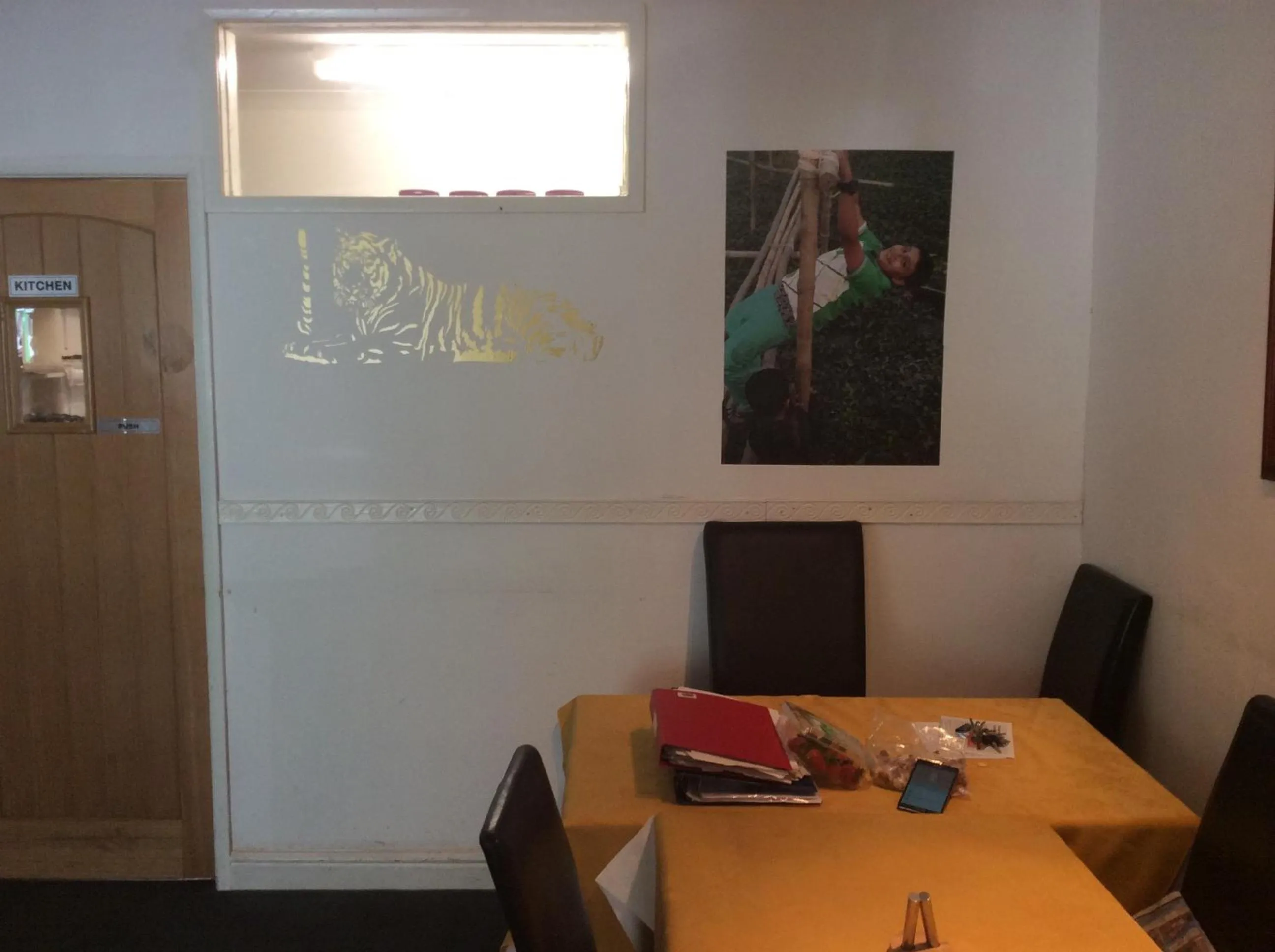 Restaurant/places to eat in Ash Hotel B&B