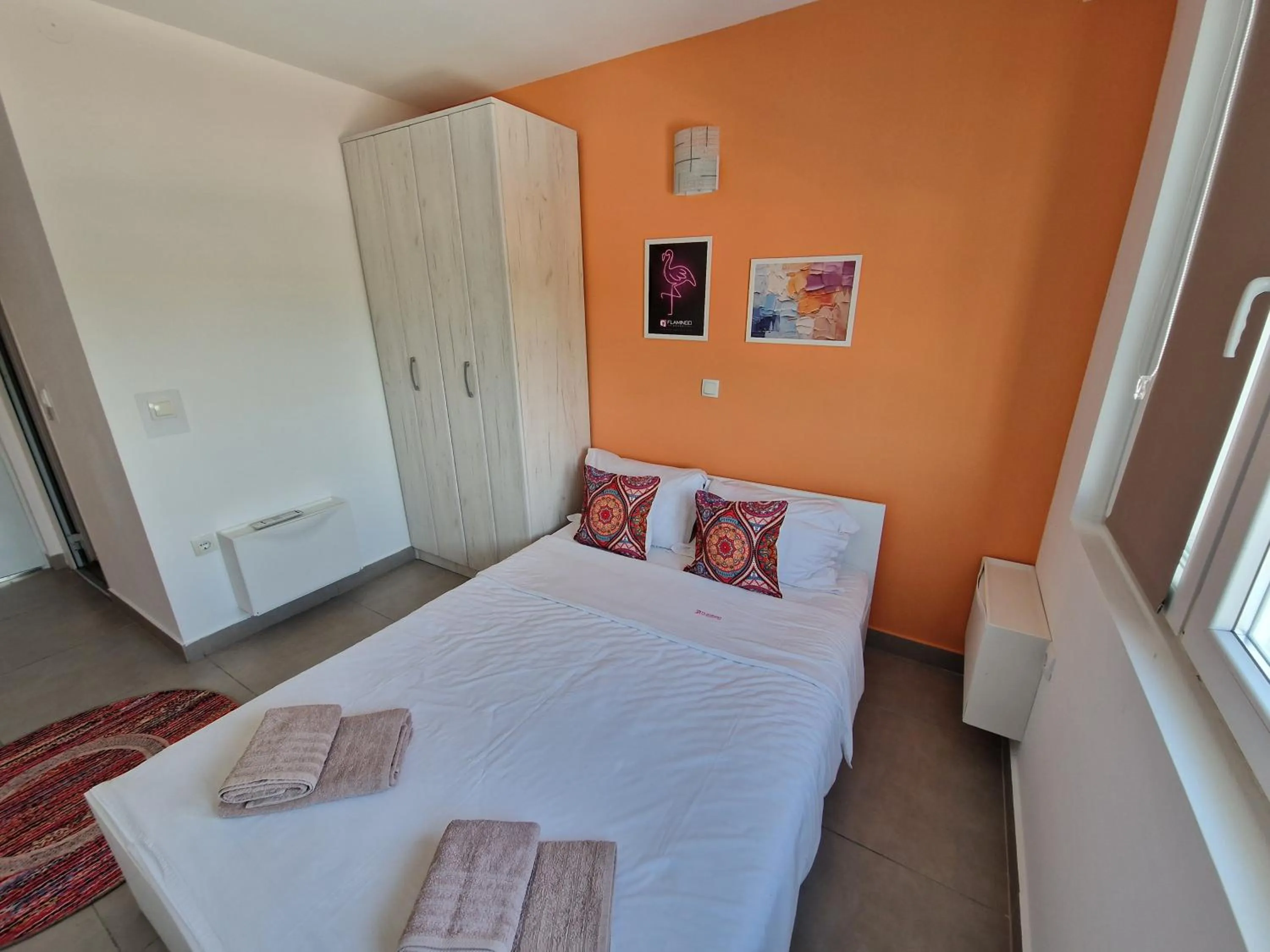 Photo of the whole room, Bed in Flamingo Resort