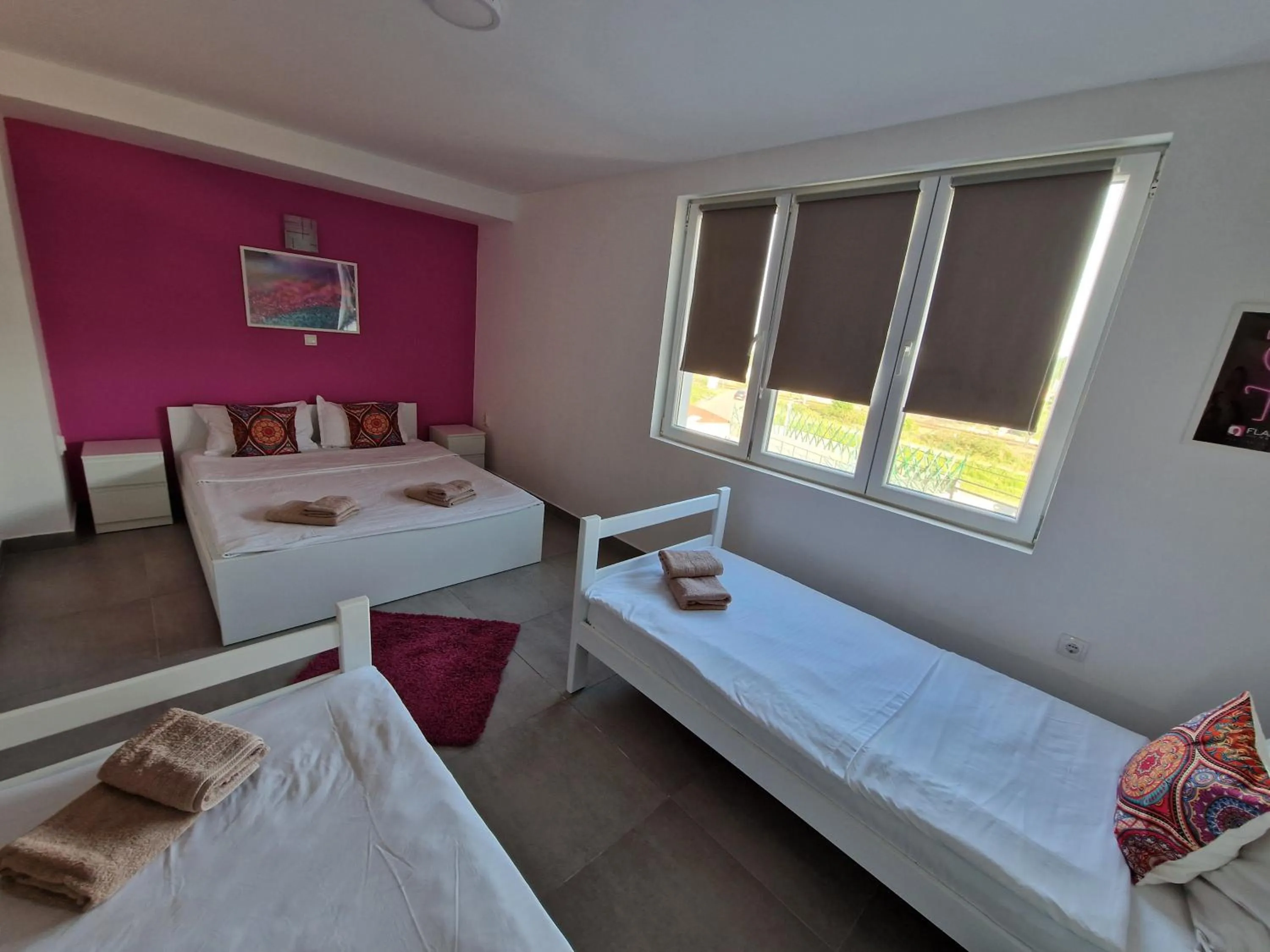 Photo of the whole room, Bed in Flamingo Resort