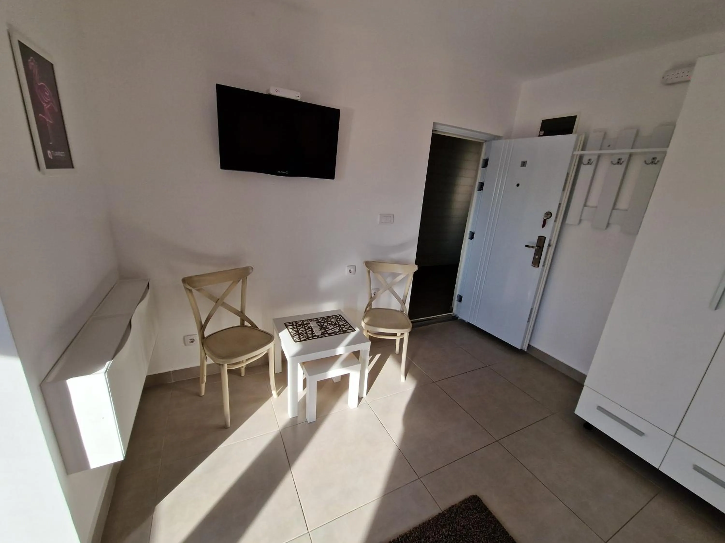 Communal lounge/ TV room in Flamingo Resort