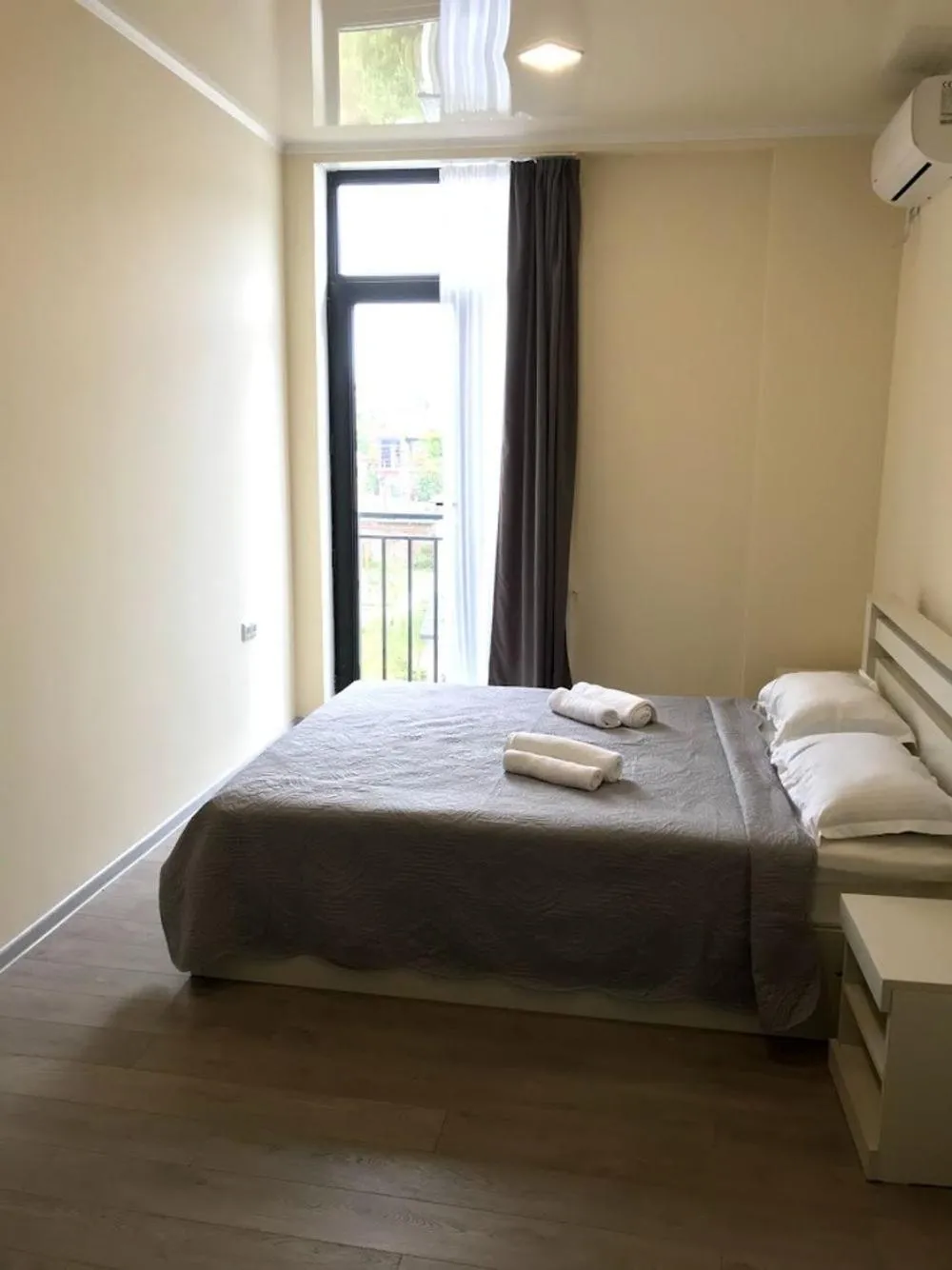 Property building, Bed in Gurya