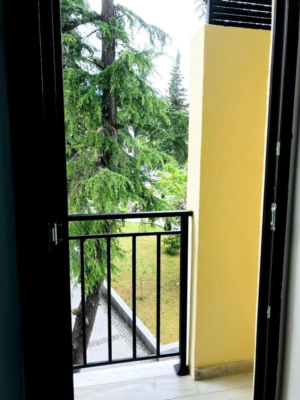 Property building in Gurya