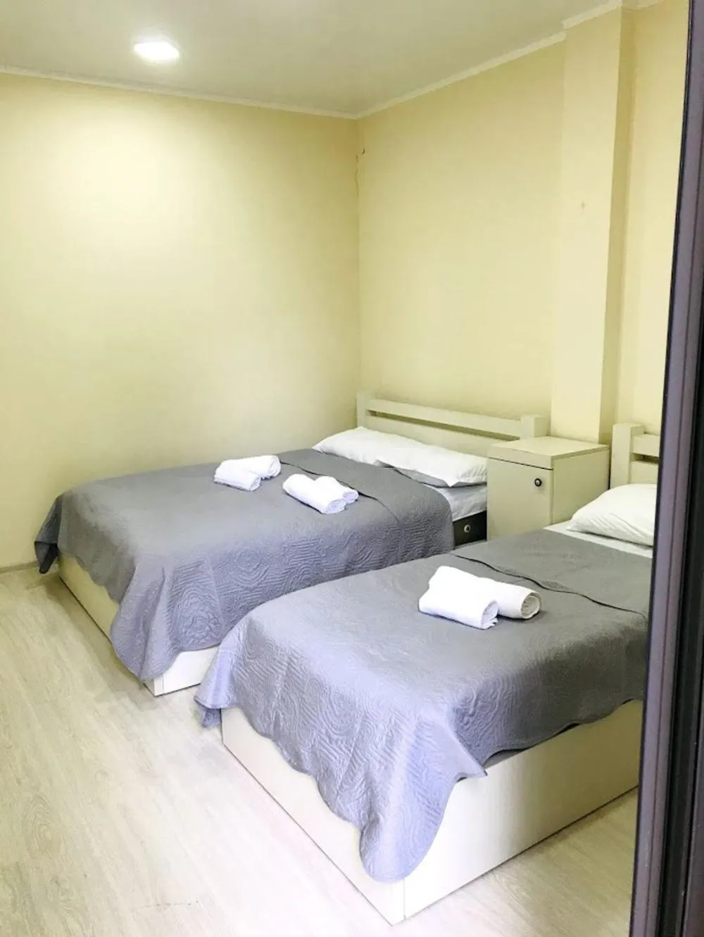 Property building, Bed in Gurya