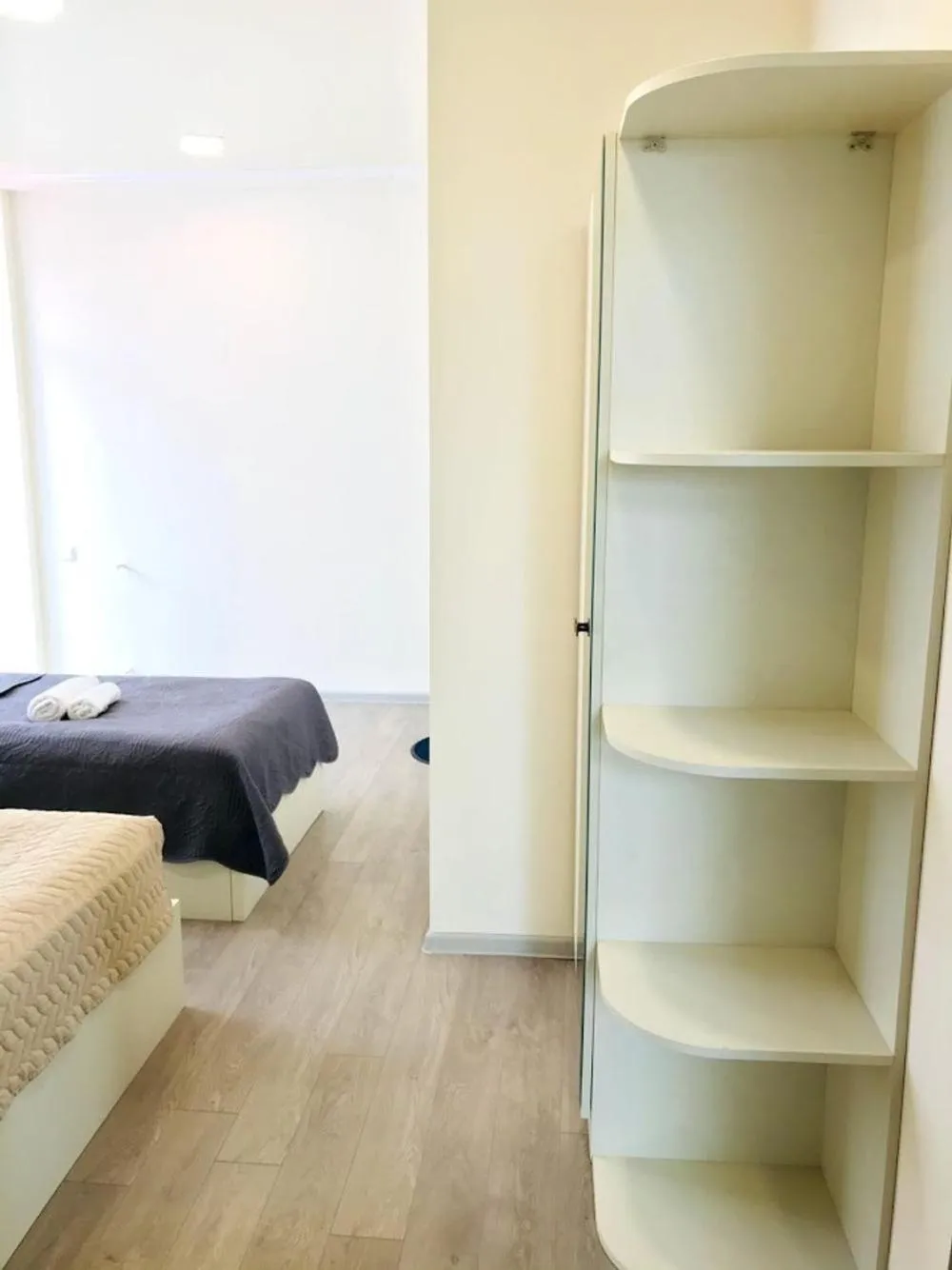 Property building, Bed in Gurya