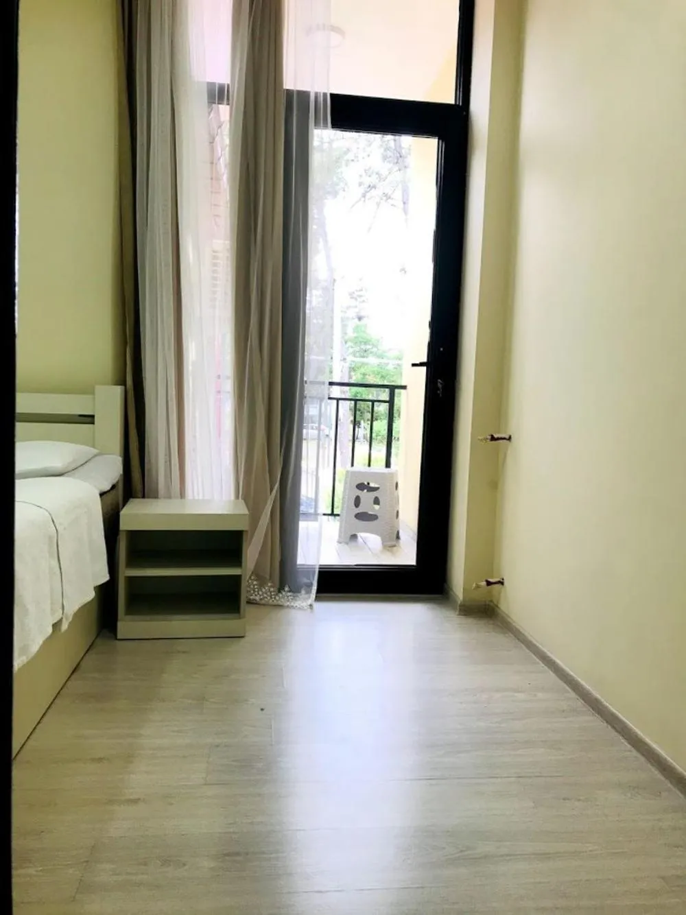 Property building, Bed in Gurya