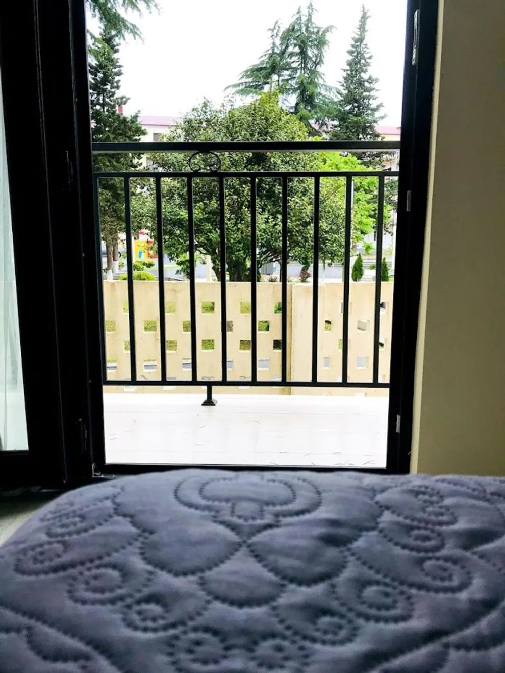 Property building, Bed in Gurya