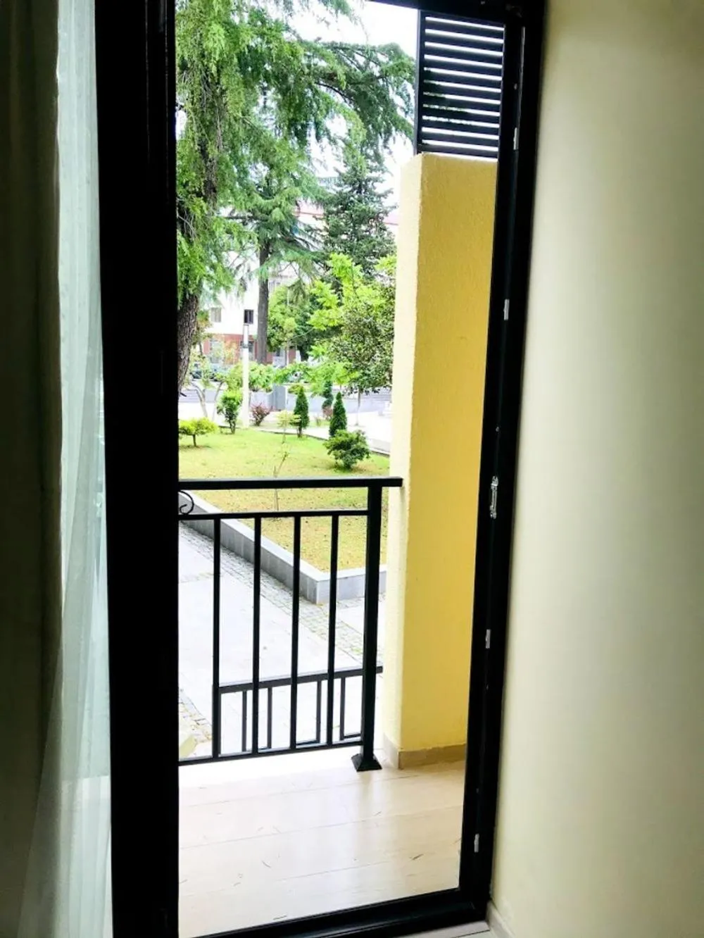 Property building in Gurya