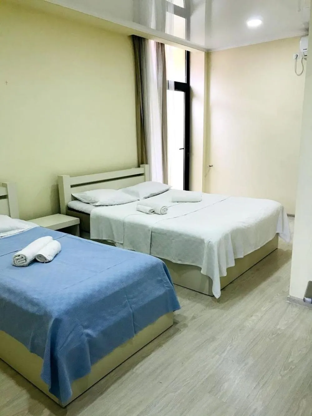 Property building, Bed in Gurya