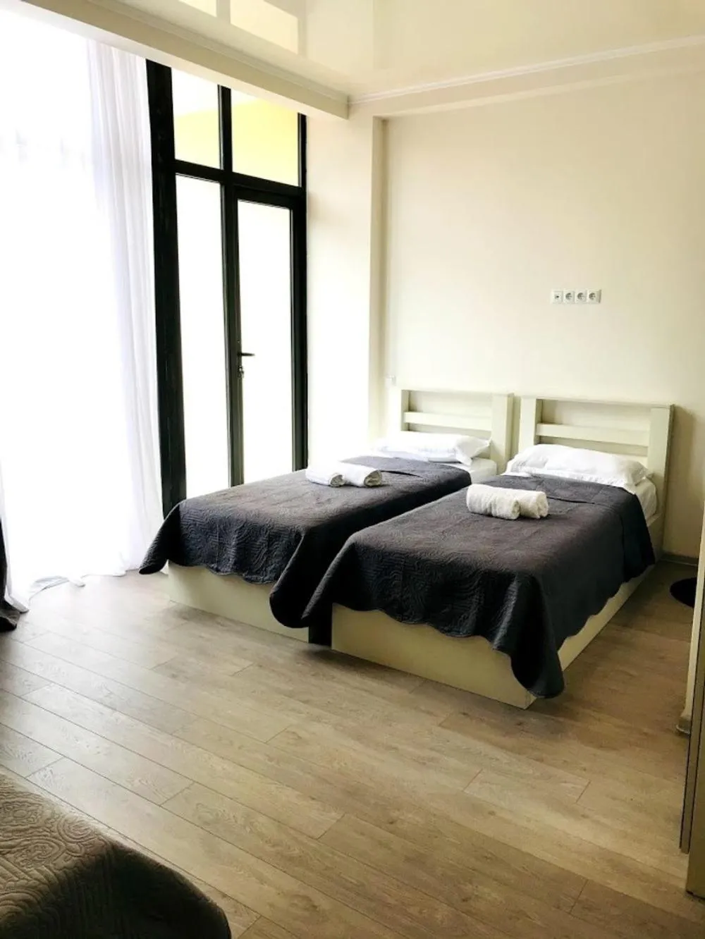 Property building, Bed in Gurya