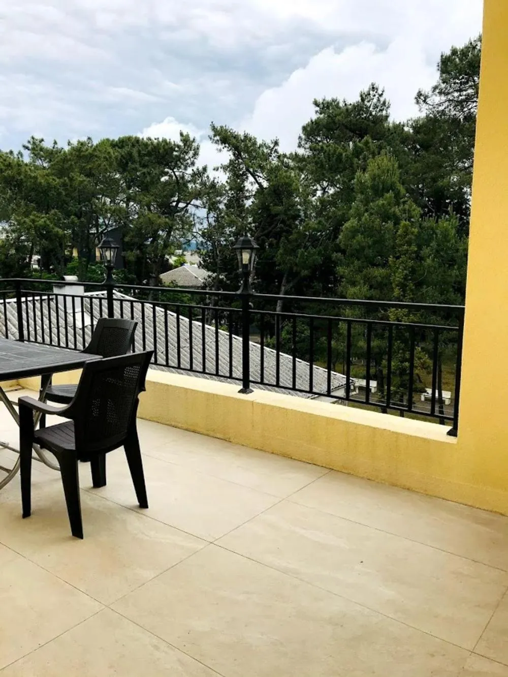Property building in Gurya
