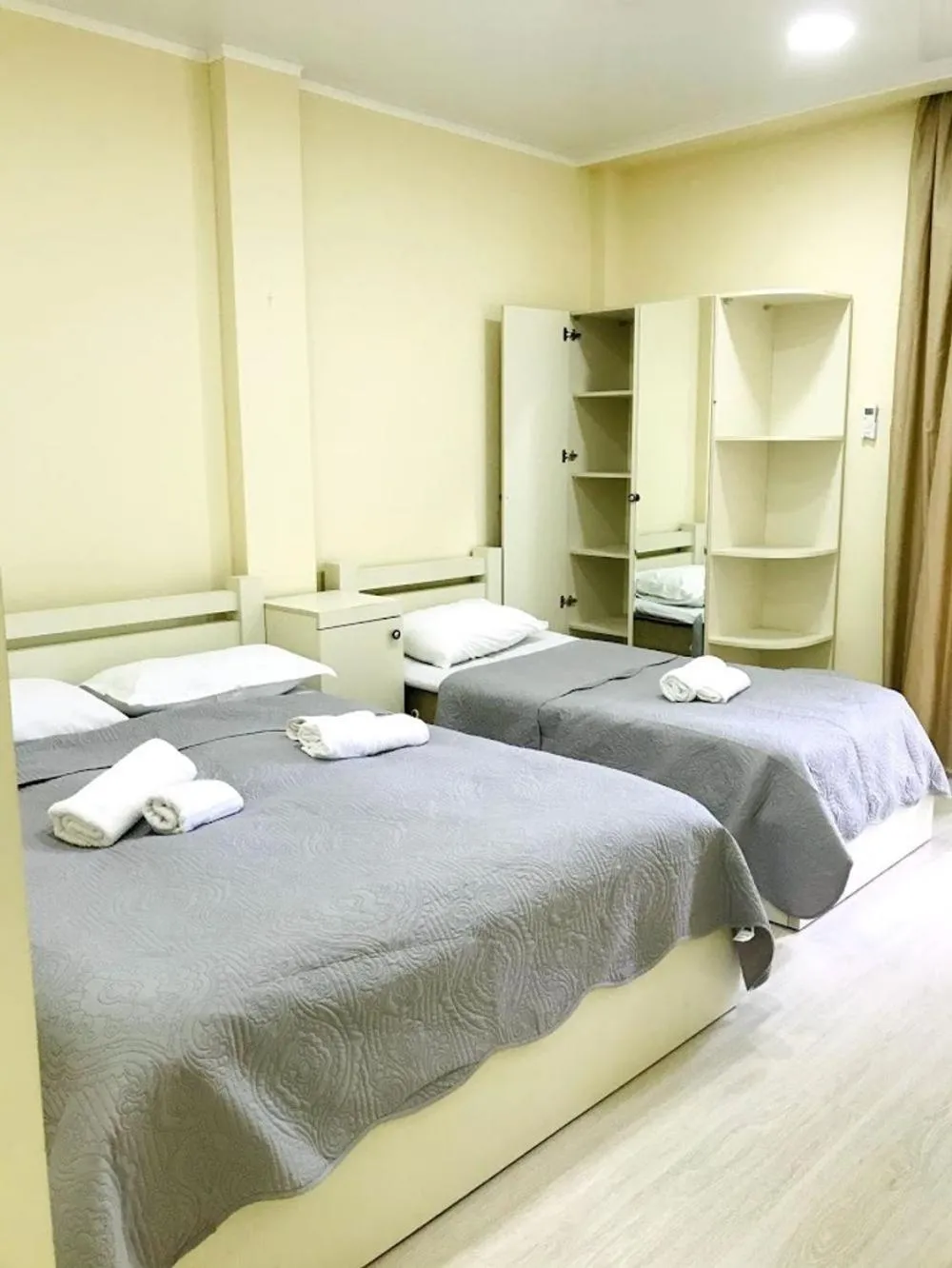 Property building, Bed in Gurya