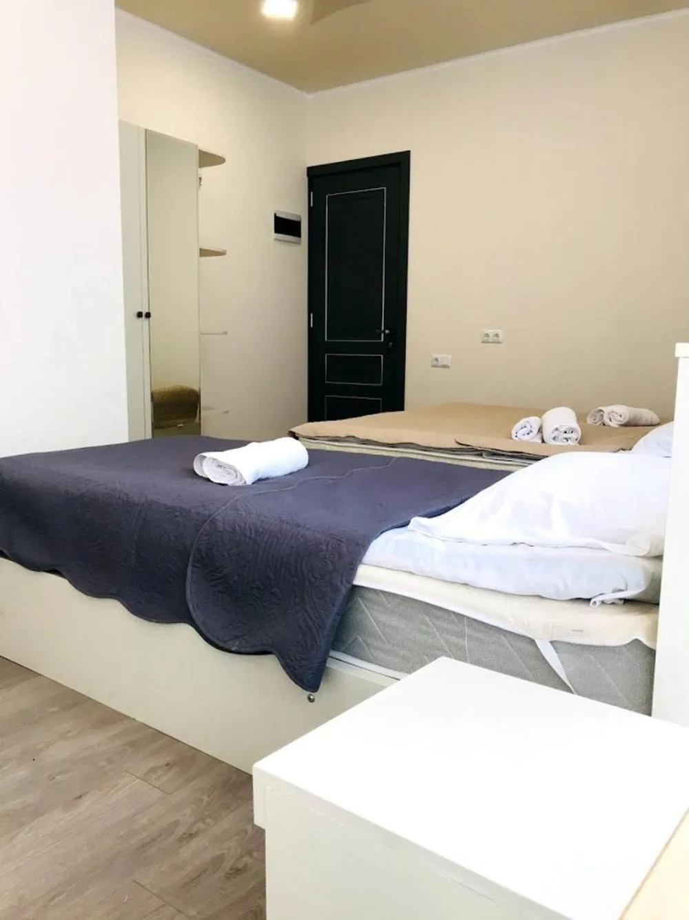 Property building, Bed in Gurya