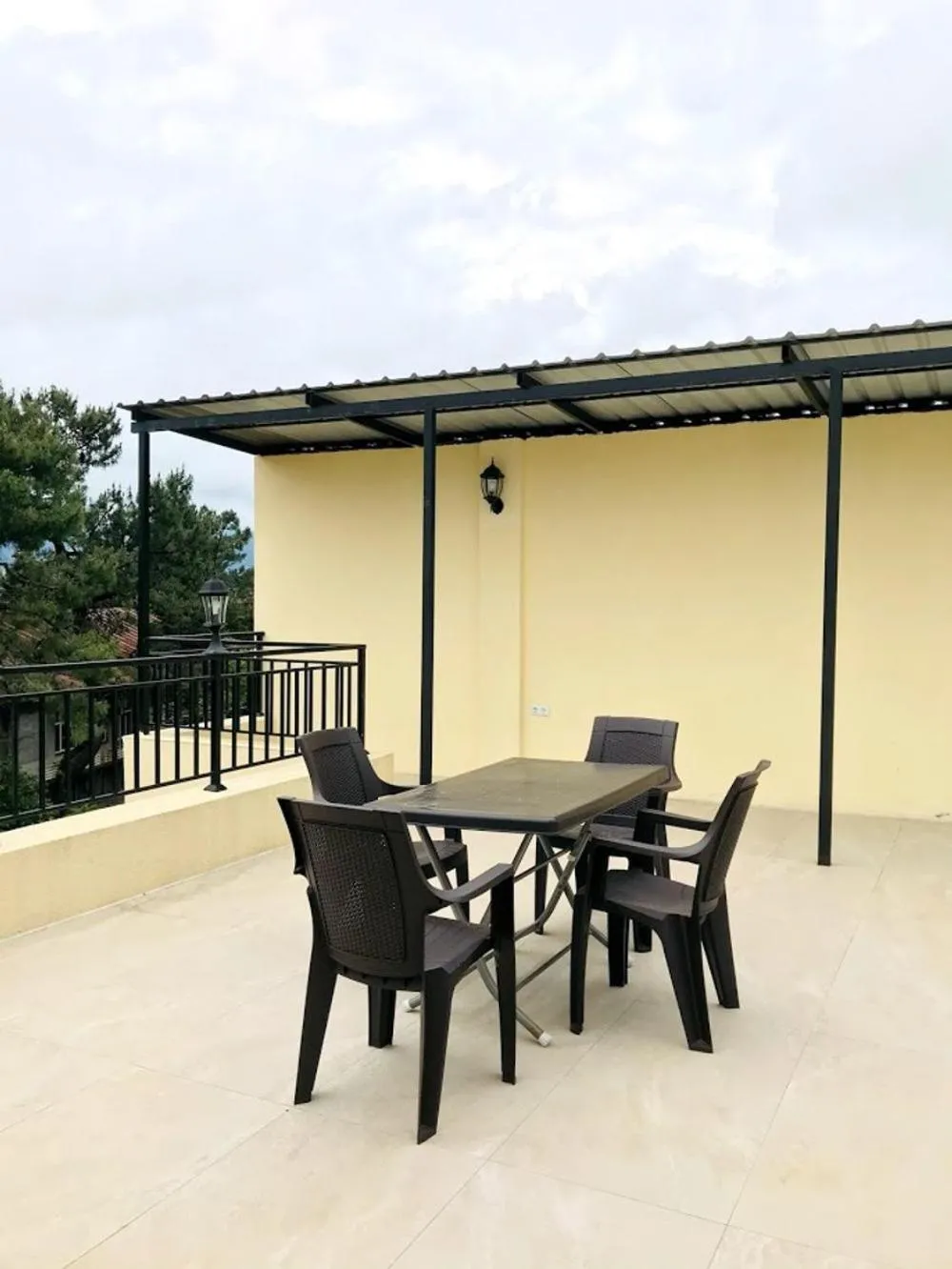 Property building in Gurya