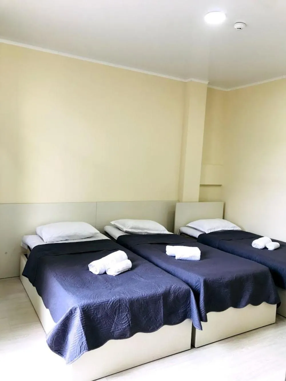 Property building, Bed in Gurya