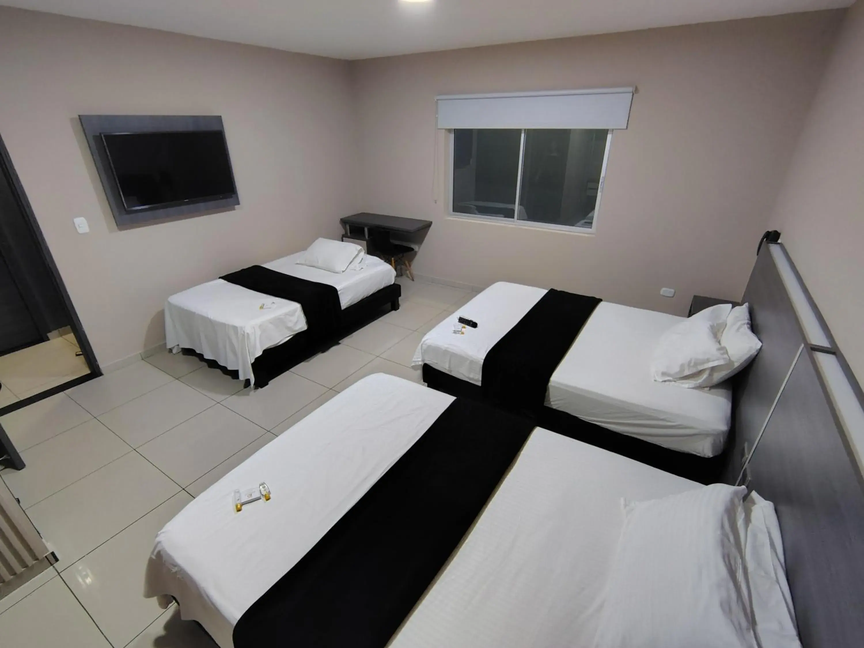 Twin Room in Hotel Doral Inn Twin Room in Hotel Doral Inn