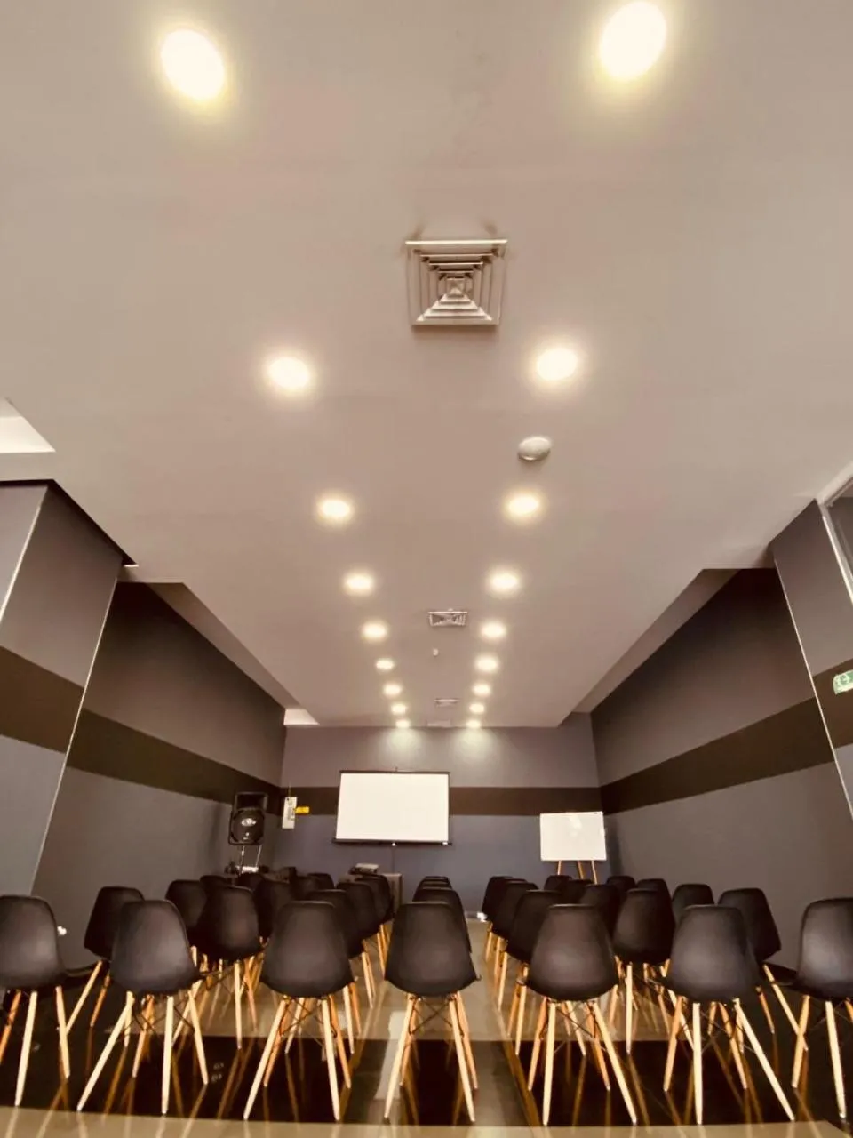 Hotel Doral Inn