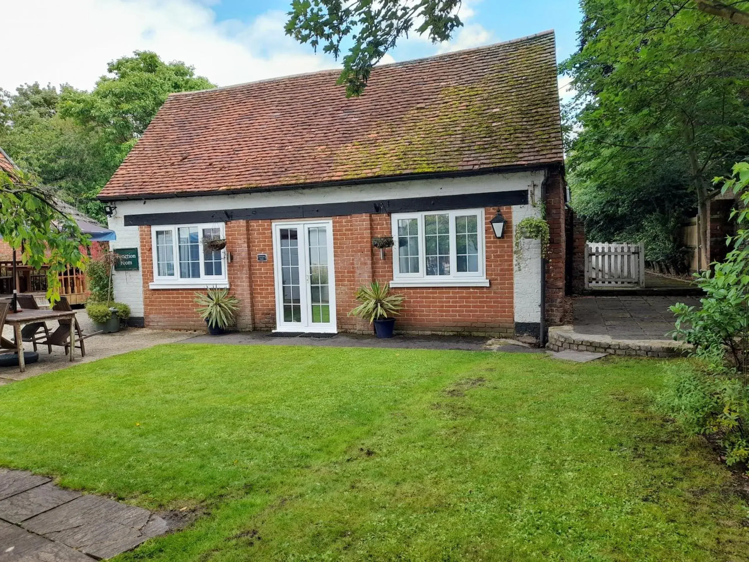 Property building in The George & Dragon Hotel Property building in The George & Dragon Hotel
