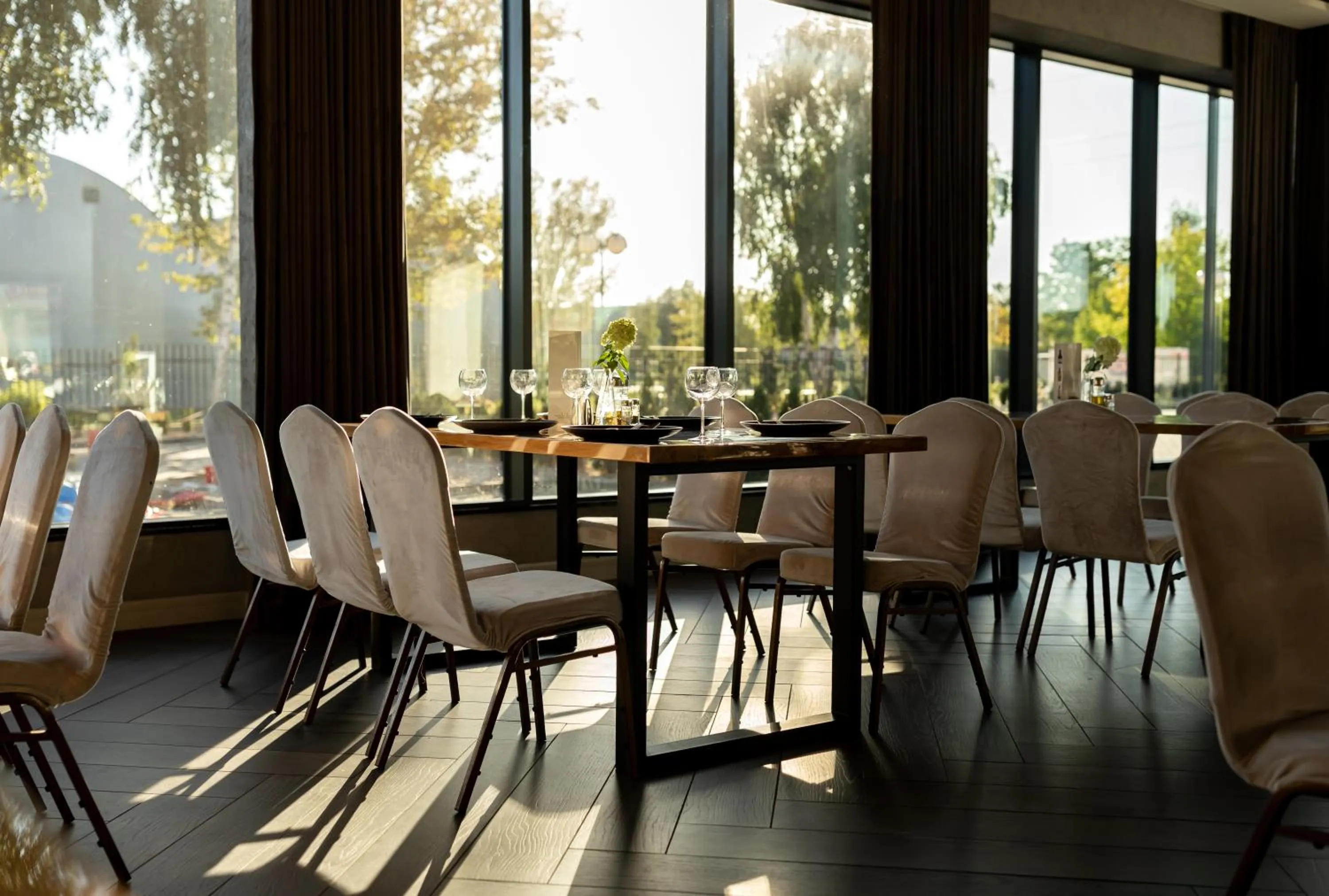 Restaurant/places to eat in Hotel Promenada Biznes & Wypoczynek