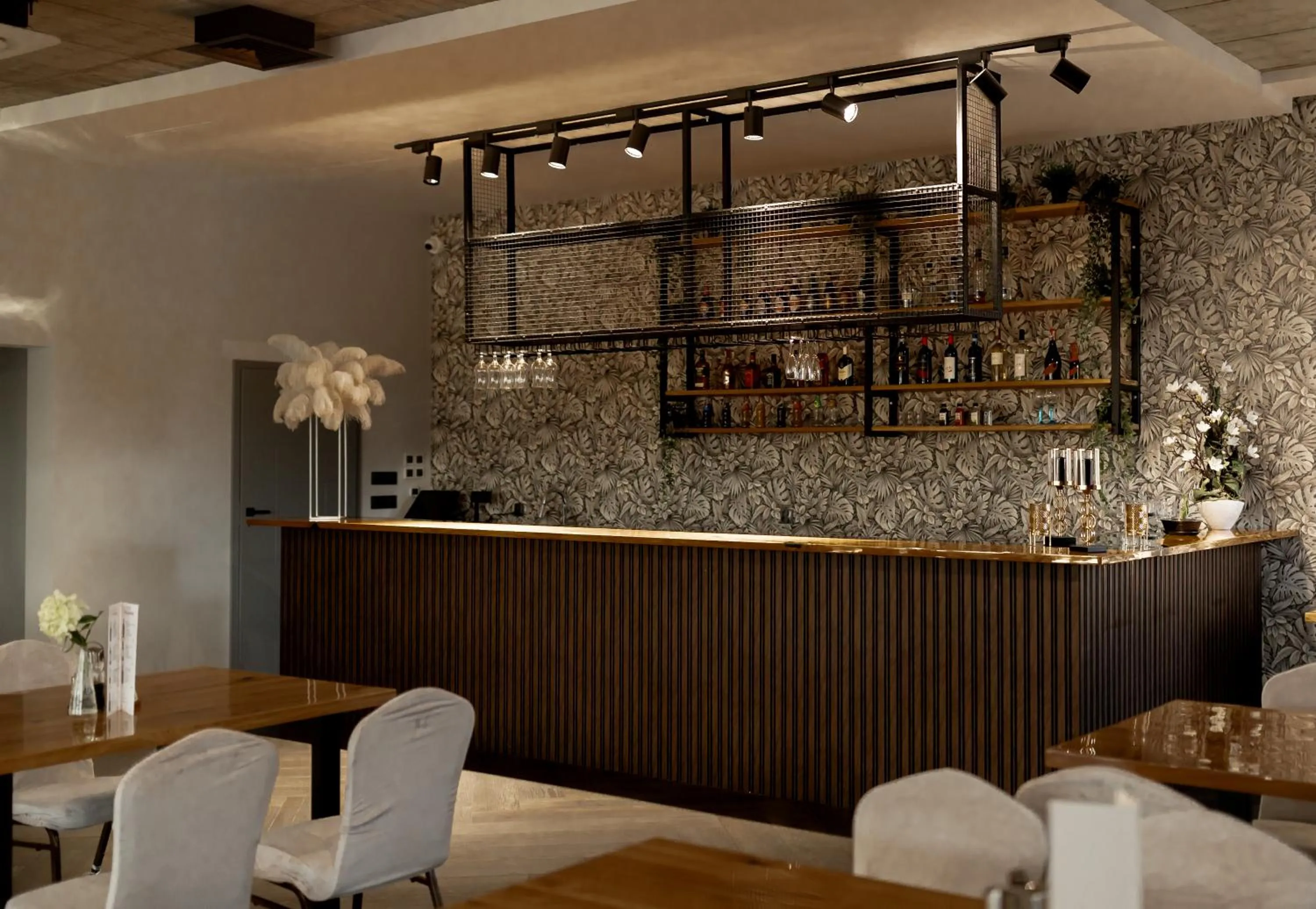 Restaurant/places to eat in Hotel Promenada Biznes & Wypoczynek