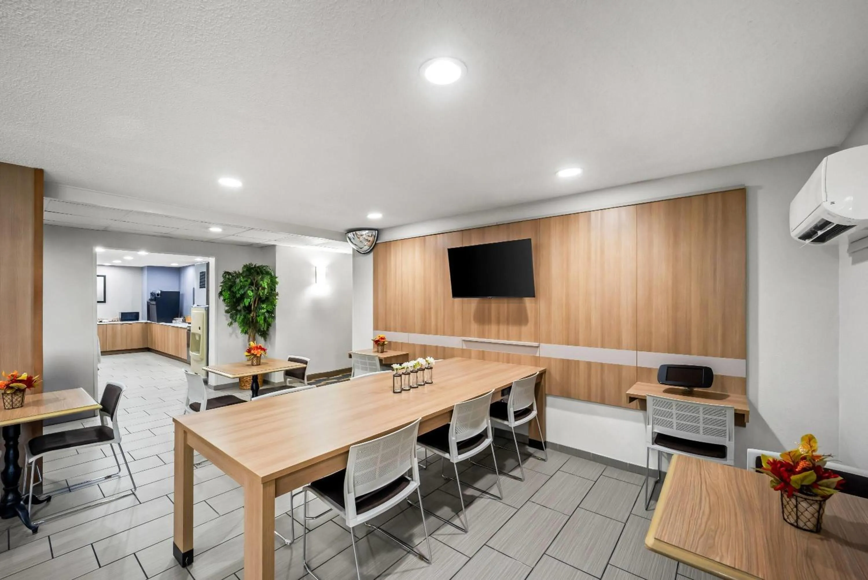 Lobby or reception in Microtel Inn by Wyndham Greensboro