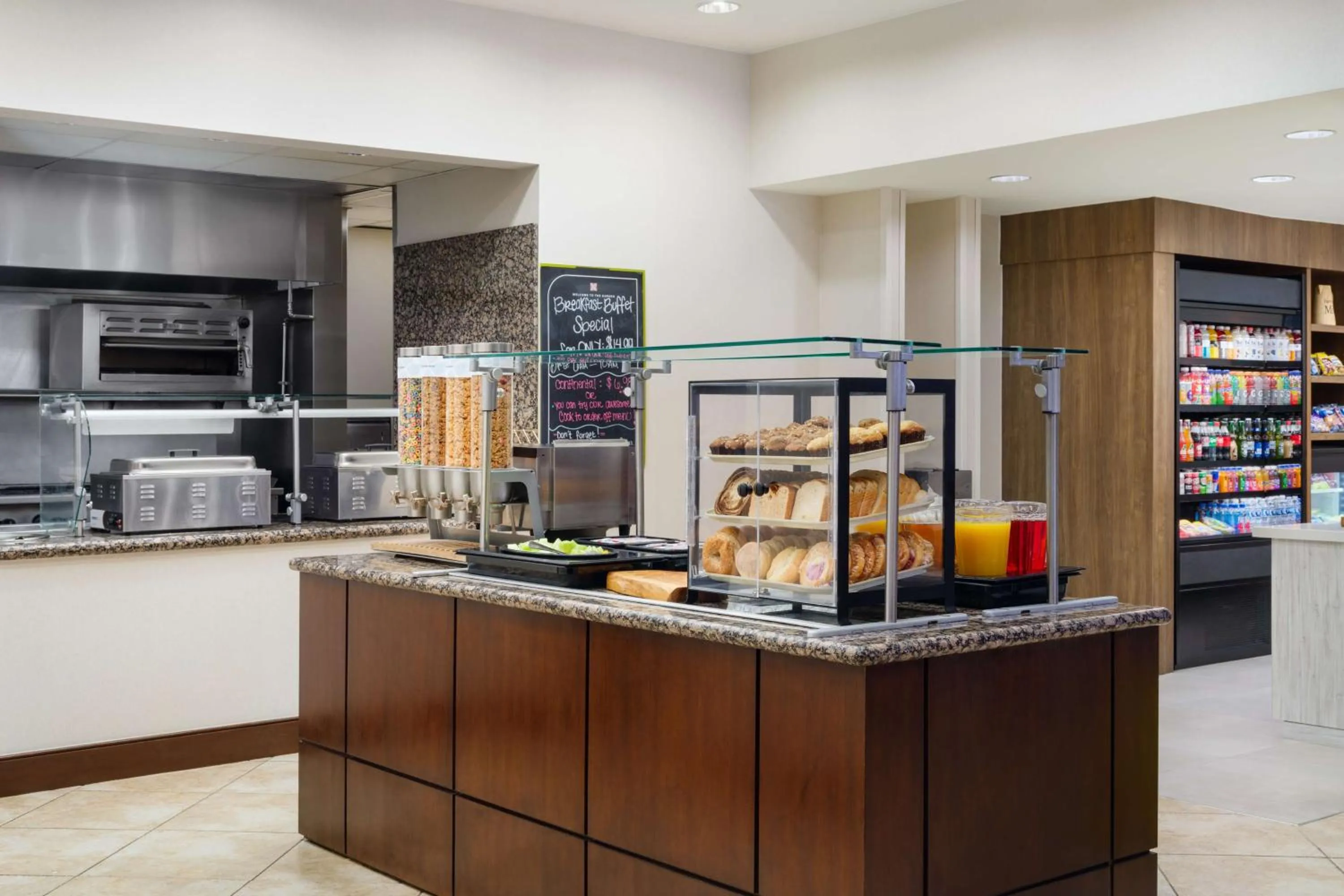 Breakfast in Hilton Garden Inn El Paso Airport