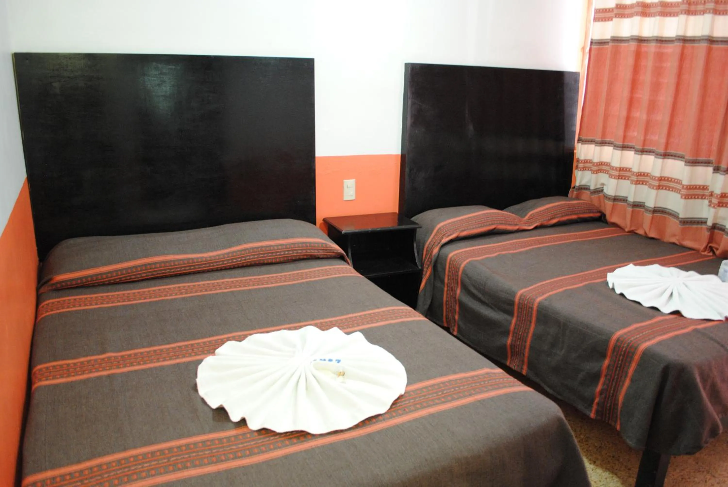 Standard Twin Room in Hotel Jiménez